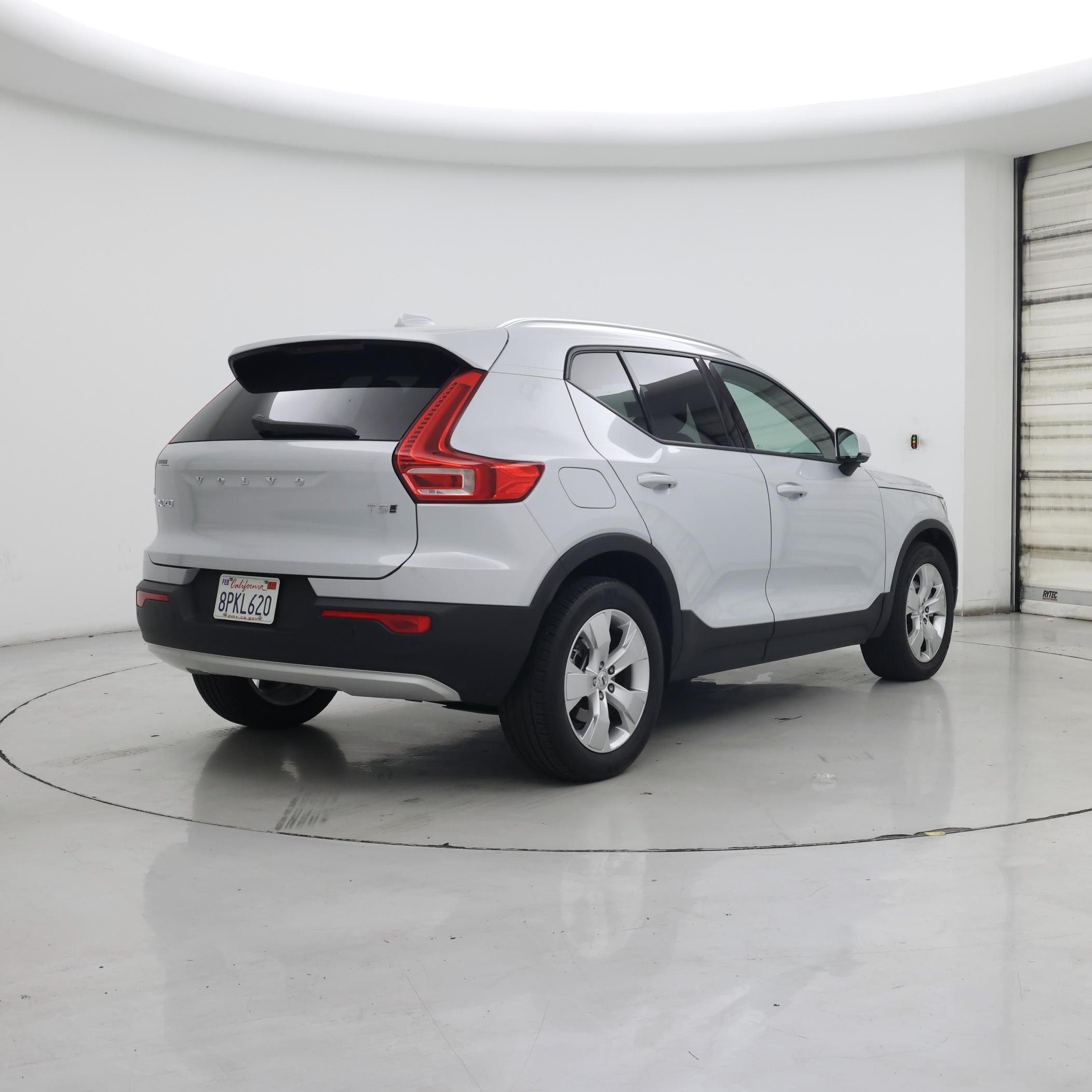 Thumbnail: 2020 Volvo XC40 - 8