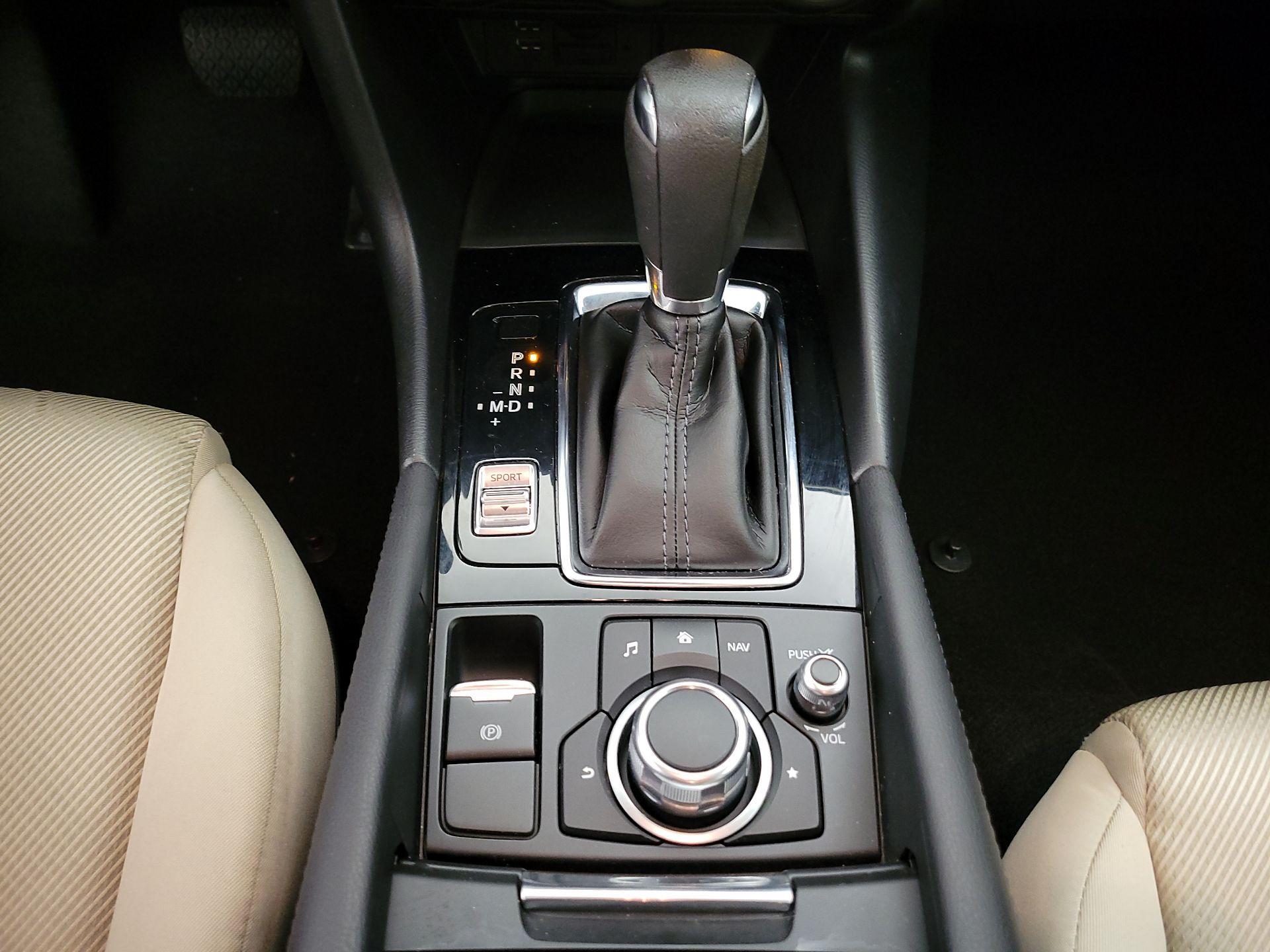Thumbnail: 2018 Mazda Mazda3 - 16
