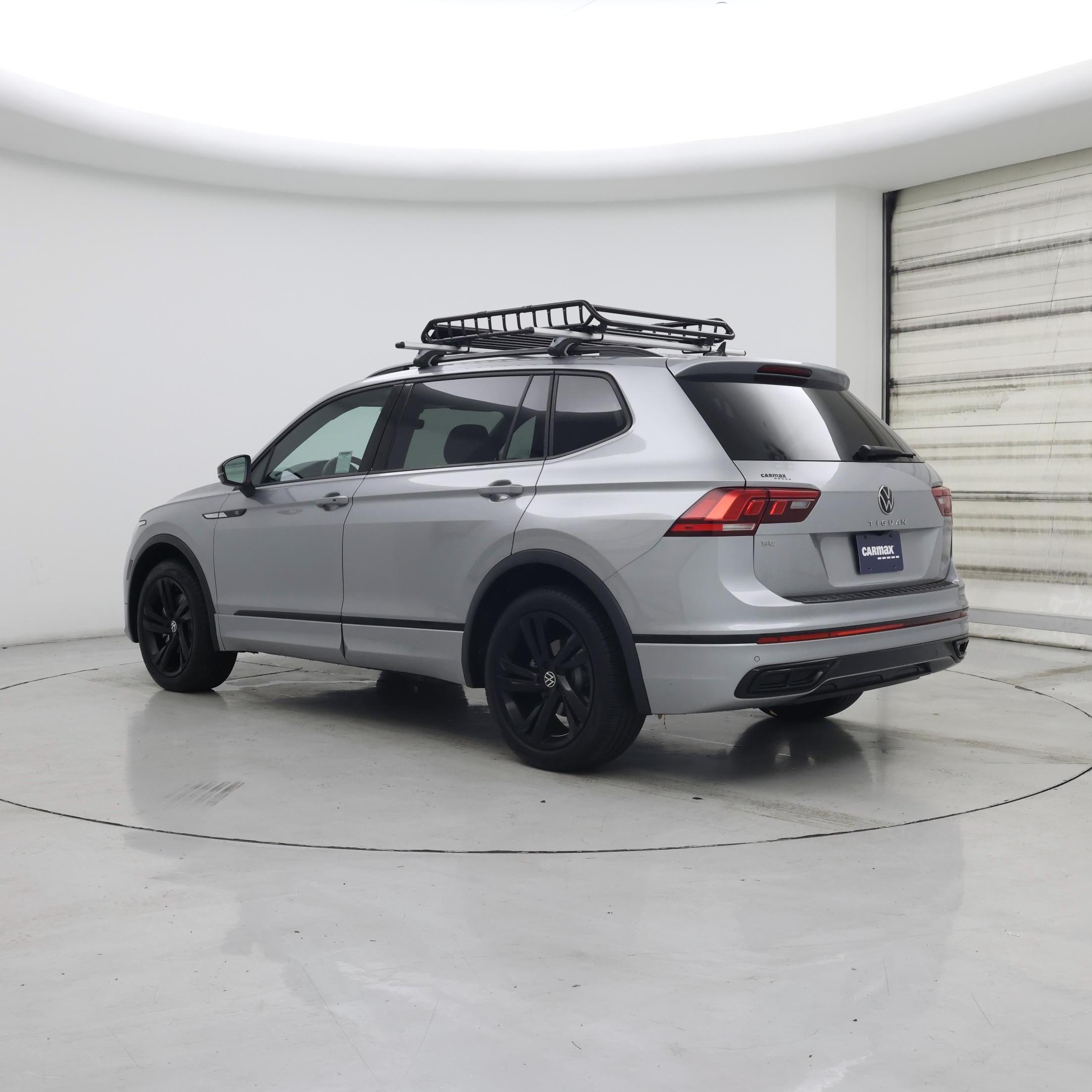 Thumbnail: 2023 Volkswagen Tiguan - 2