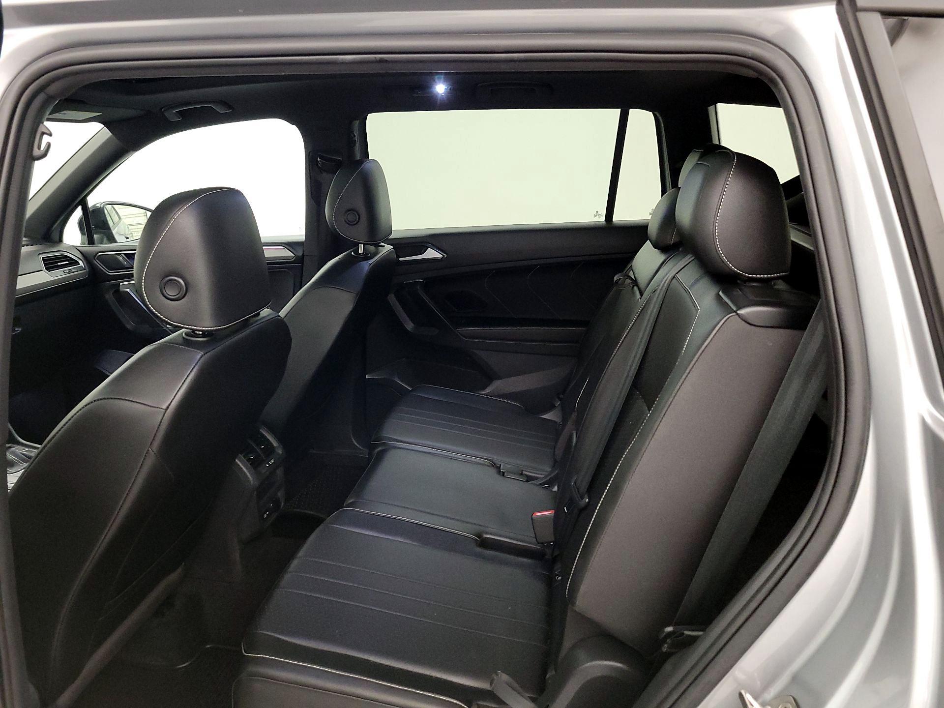 Thumbnail: 2023 Volkswagen Tiguan - 20