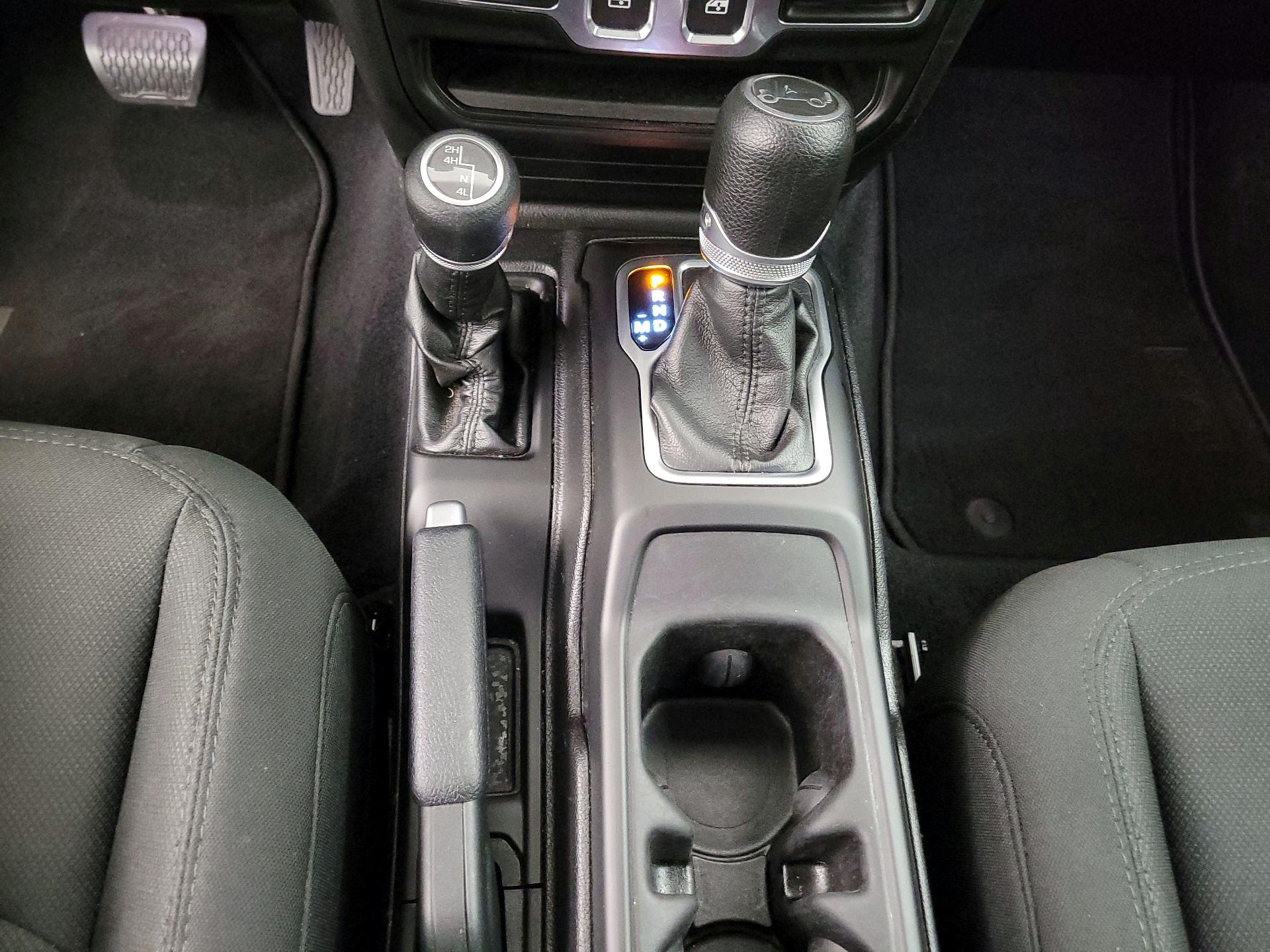 Thumbnail: 2018 Jeep Wrangler - 17