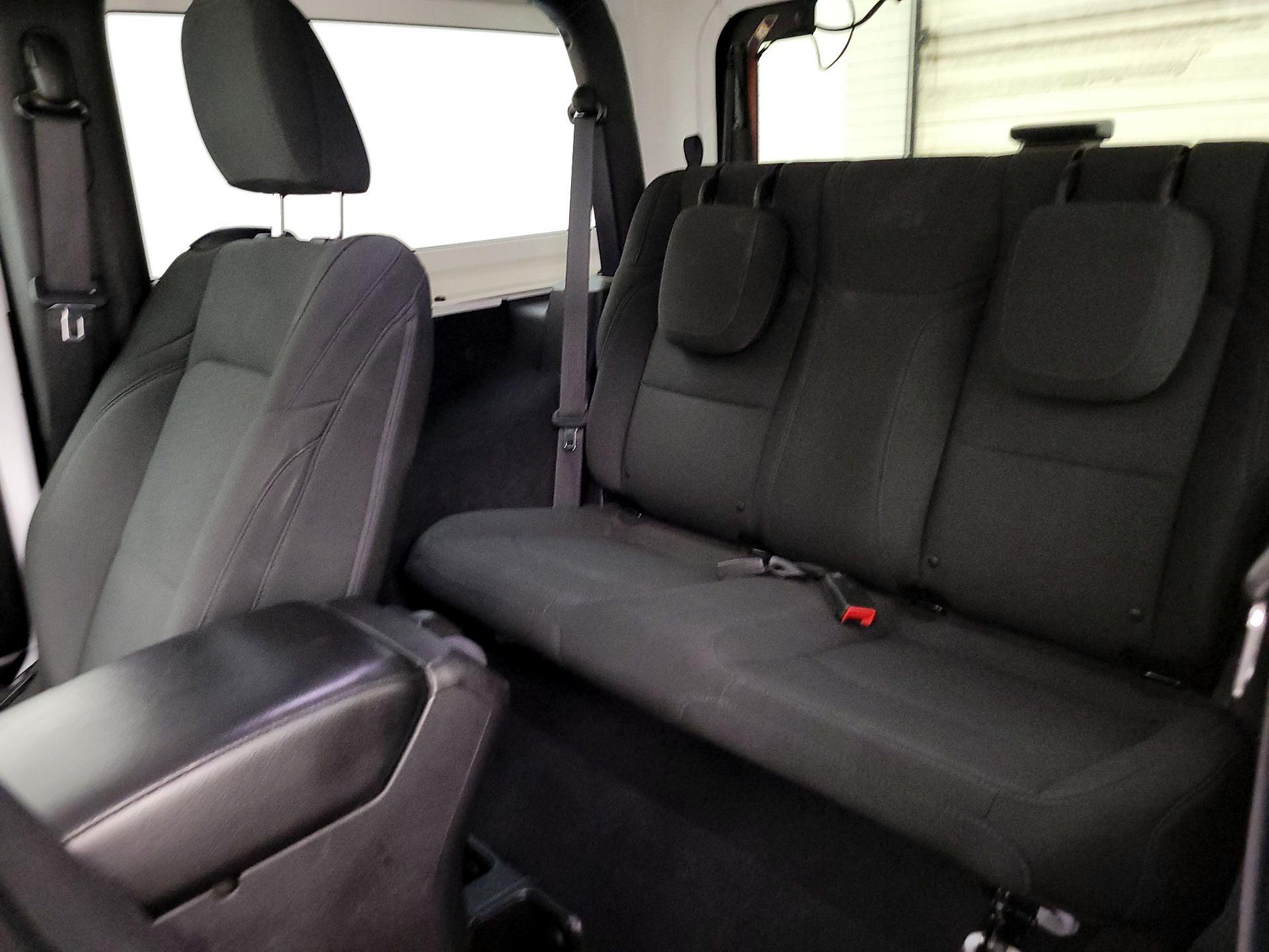 Thumbnail: 2018 Jeep Wrangler - 19