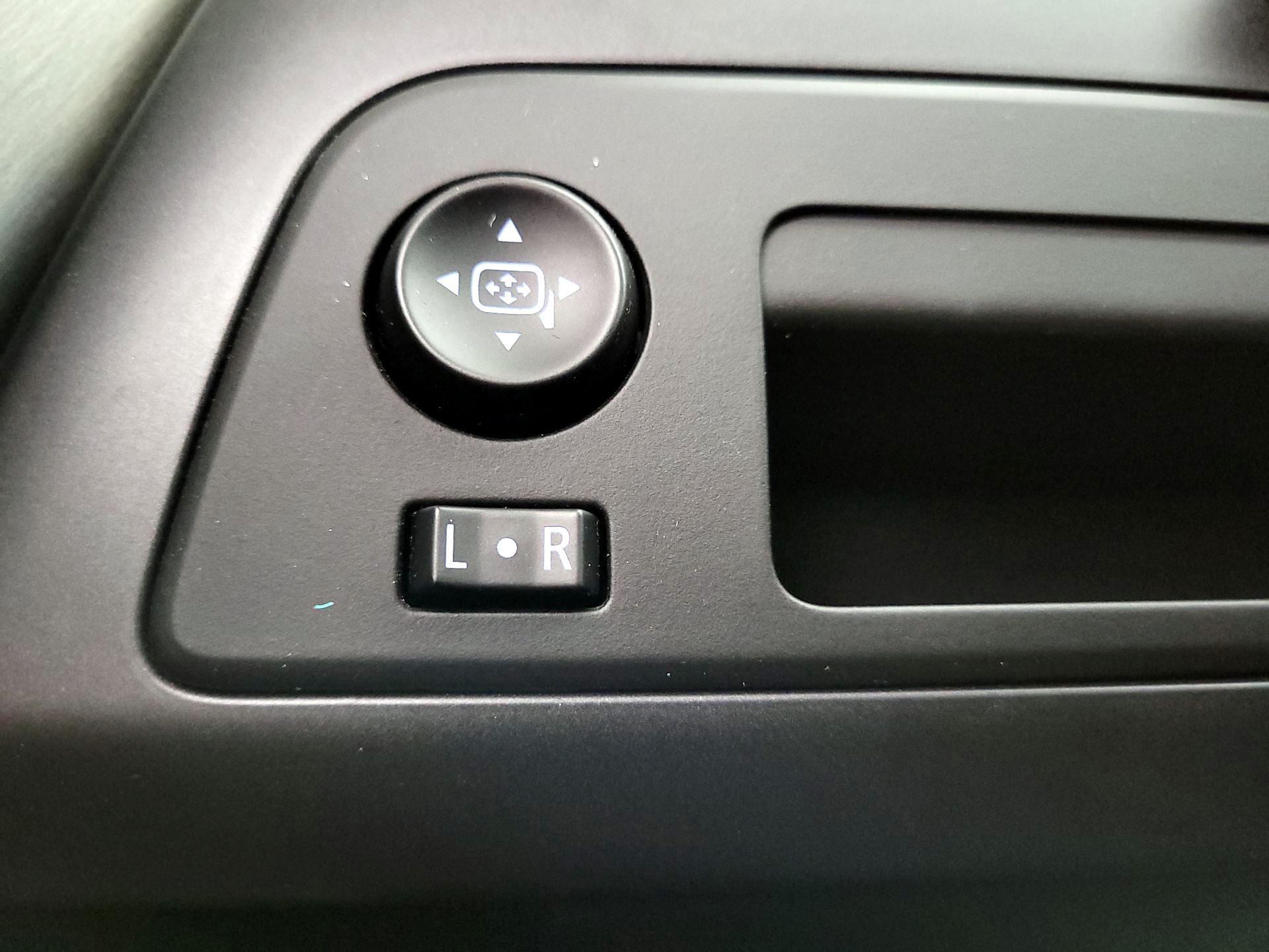 Thumbnail: 2015 Chevrolet Corvette - 13