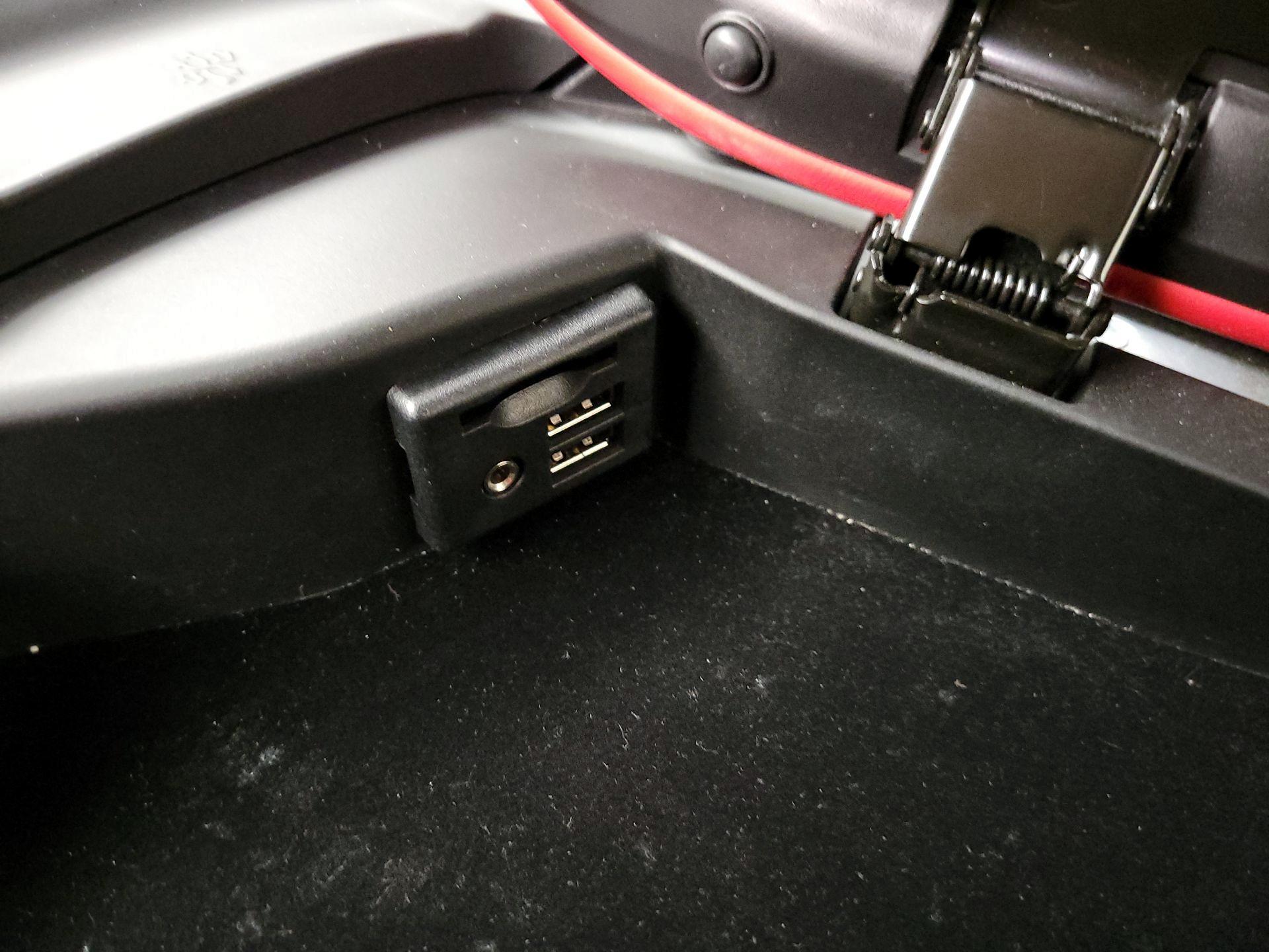 Thumbnail: 2015 Chevrolet Corvette - 18