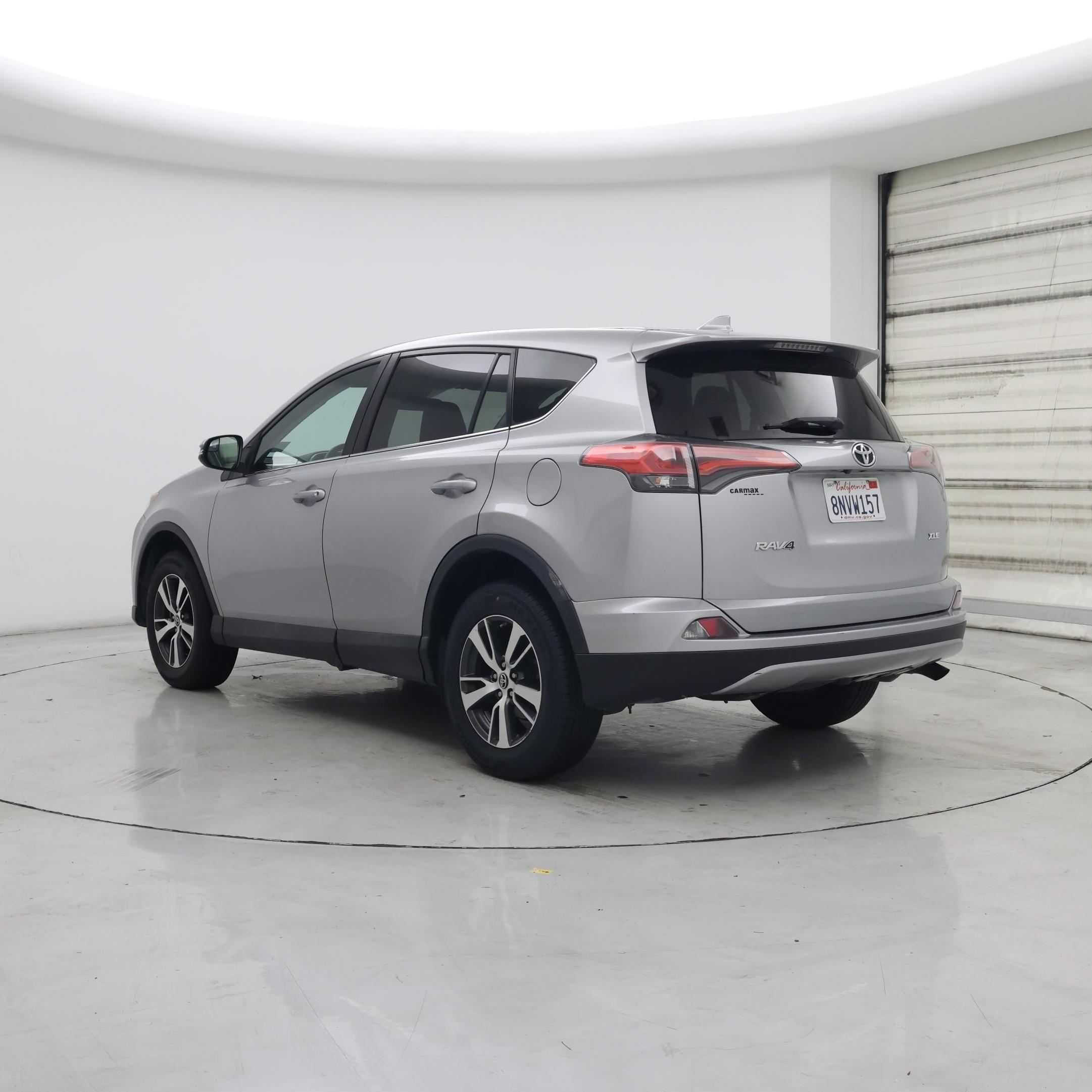 Thumbnail: 2018 Toyota RAV4 - 2