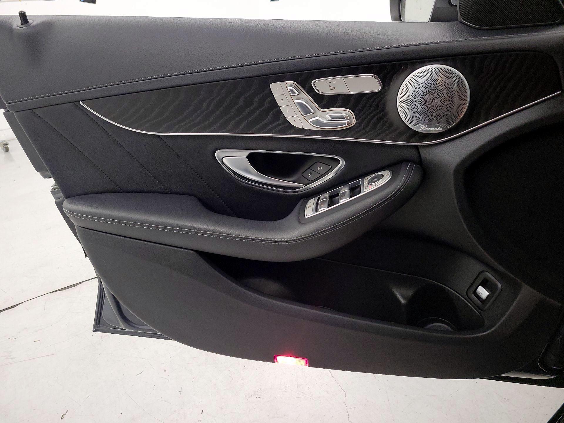 Thumbnail: 2016 Mercedes-Benz C-Class - 12