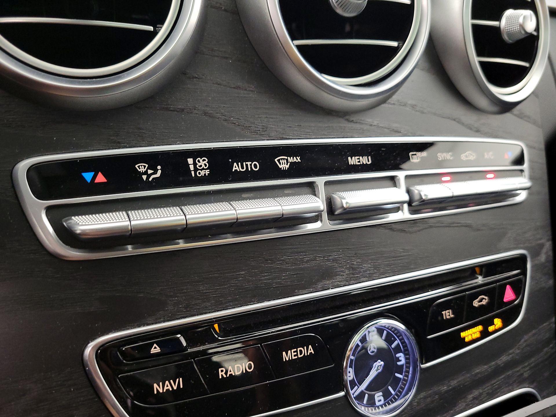 Thumbnail: 2016 Mercedes-Benz C-Class - 16