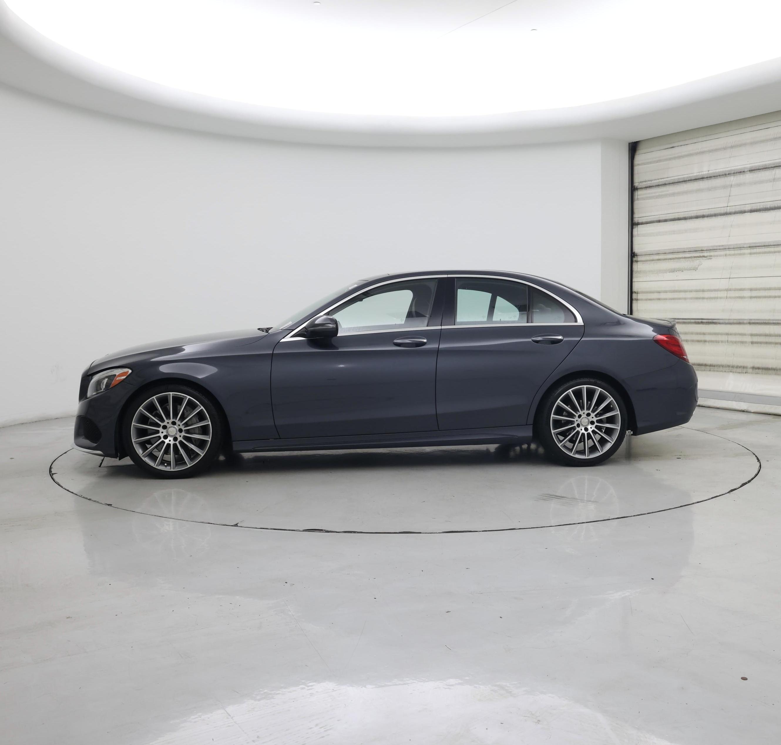 Thumbnail: 2016 Mercedes-Benz C-Class - 3