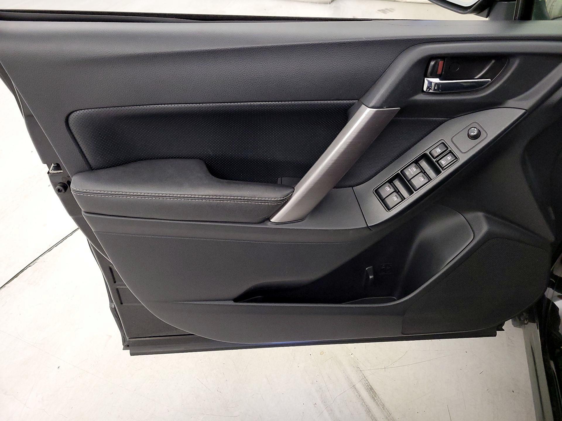 Thumbnail: 2015 Subaru Forester - 12
