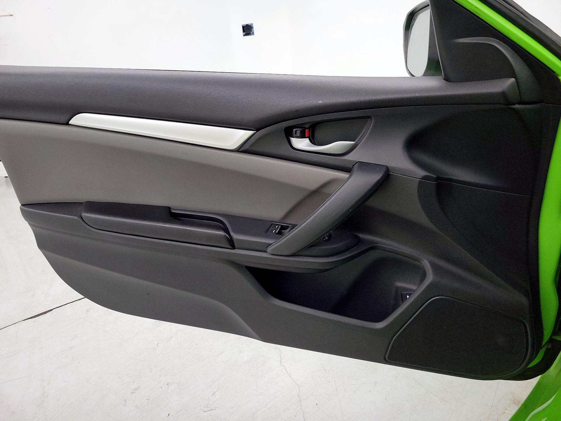 Thumbnail: 2016 Honda Civic - 12