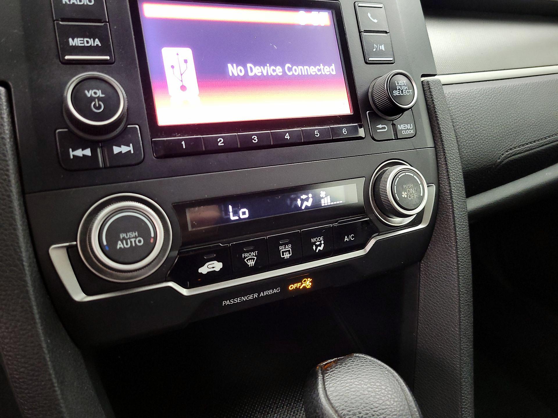 Thumbnail: 2016 Honda Civic - 15