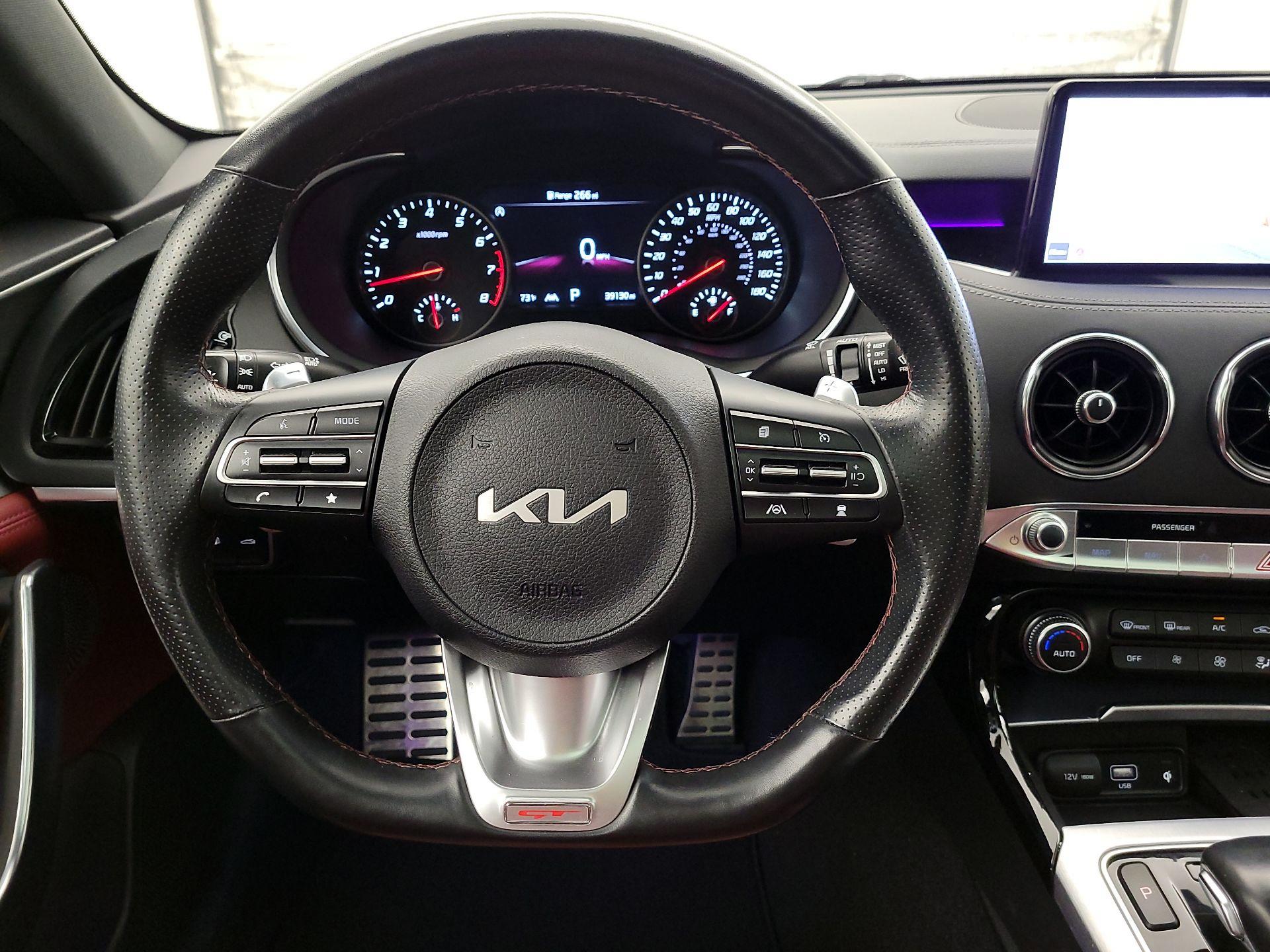 Thumbnail: 2022 Kia Stinger - 10