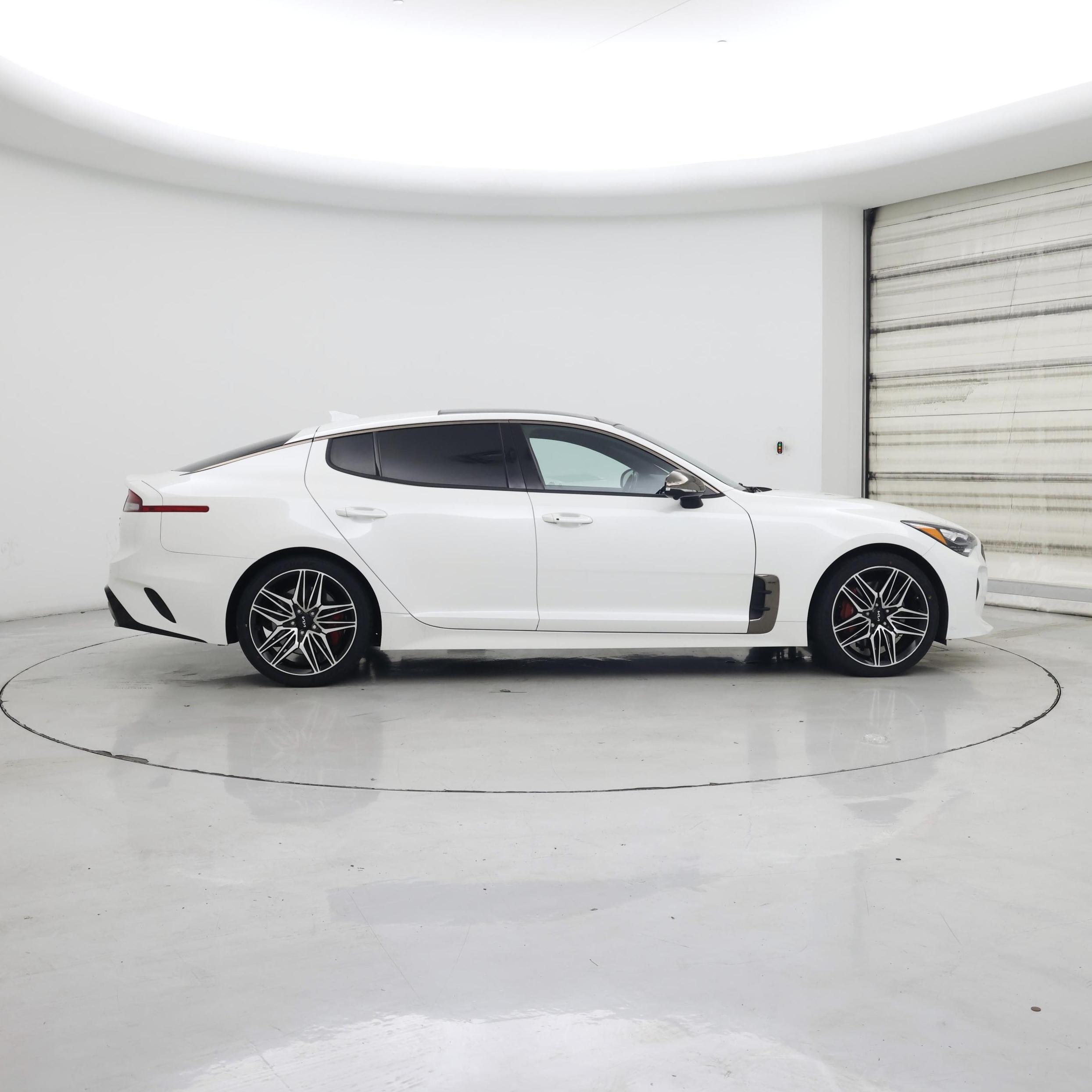 Thumbnail: 2022 Kia Stinger - 7