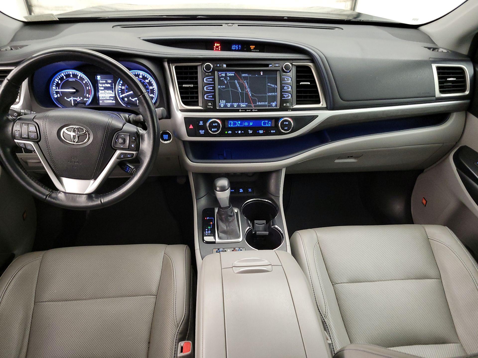 Thumbnail: 2017 Toyota Highlander - 9