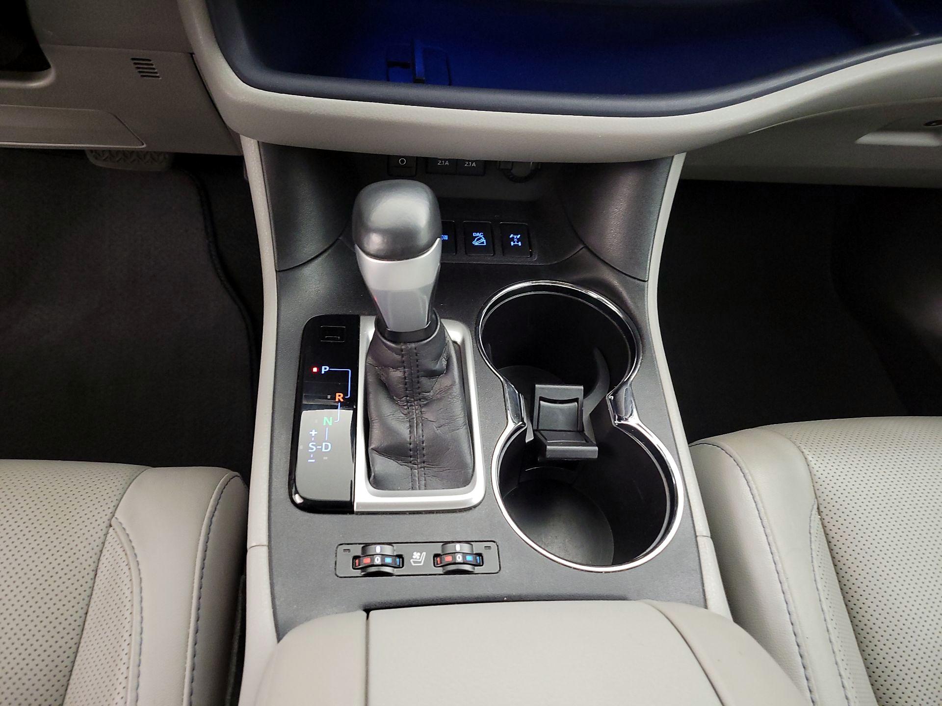 Thumbnail: 2017 Toyota Highlander - 18