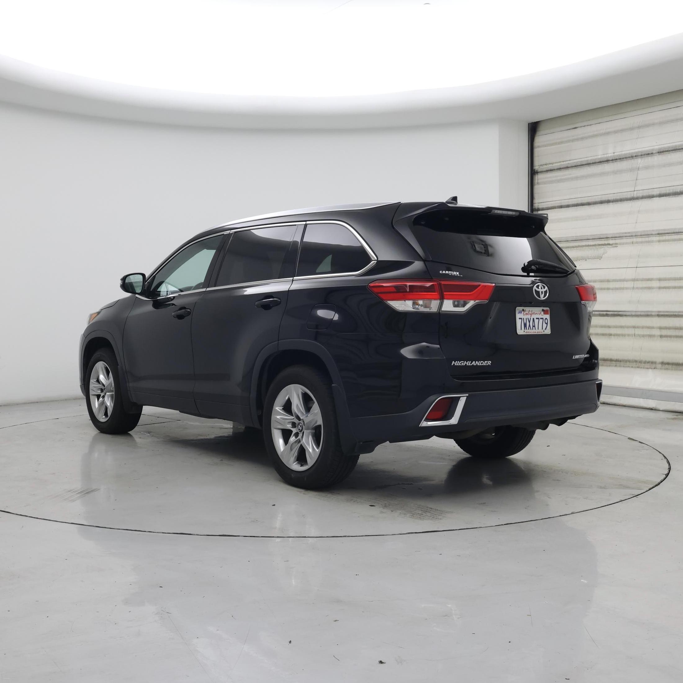 Thumbnail: 2017 Toyota Highlander - 2
