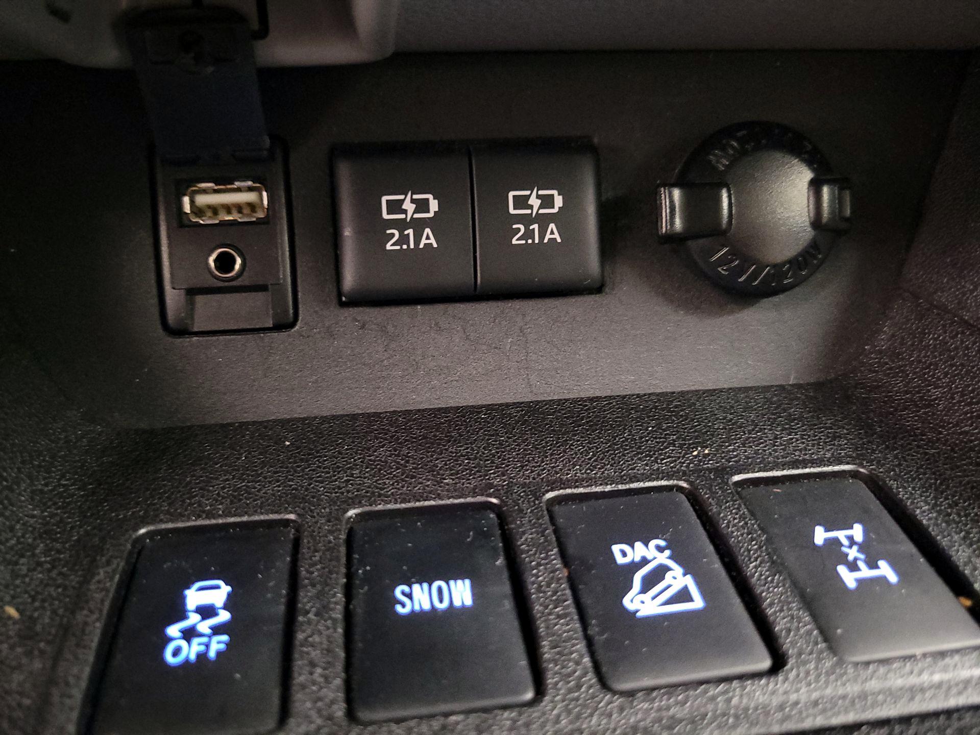 Thumbnail: 2017 Toyota Highlander - 19