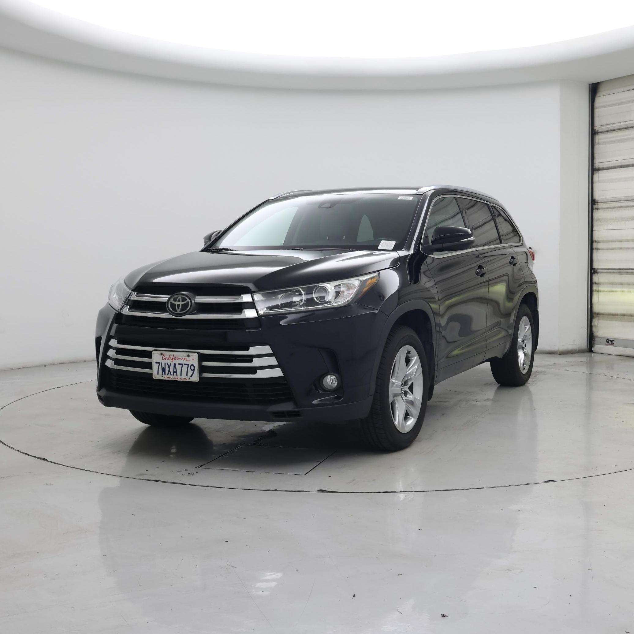 Thumbnail: 2017 Toyota Highlander - 4