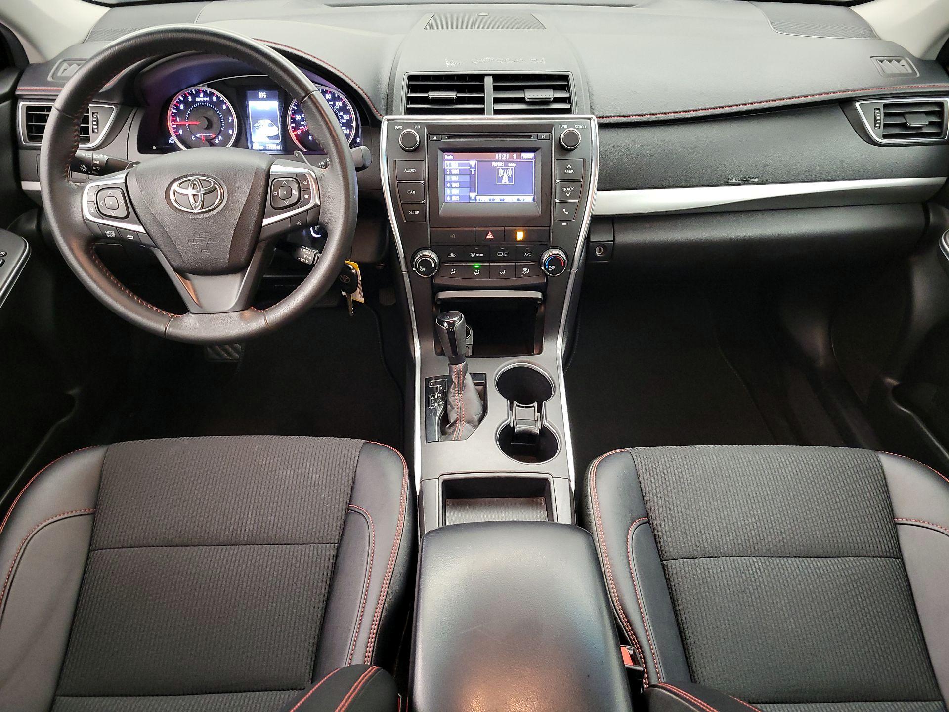 Thumbnail: 2017 Toyota Camry - 9