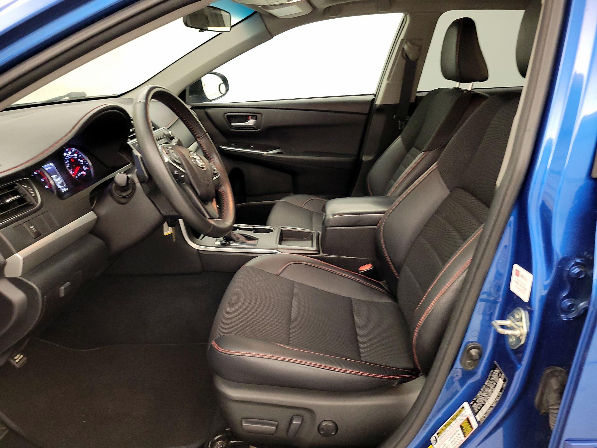 Thumbnail: 2017 Toyota Camry - 11