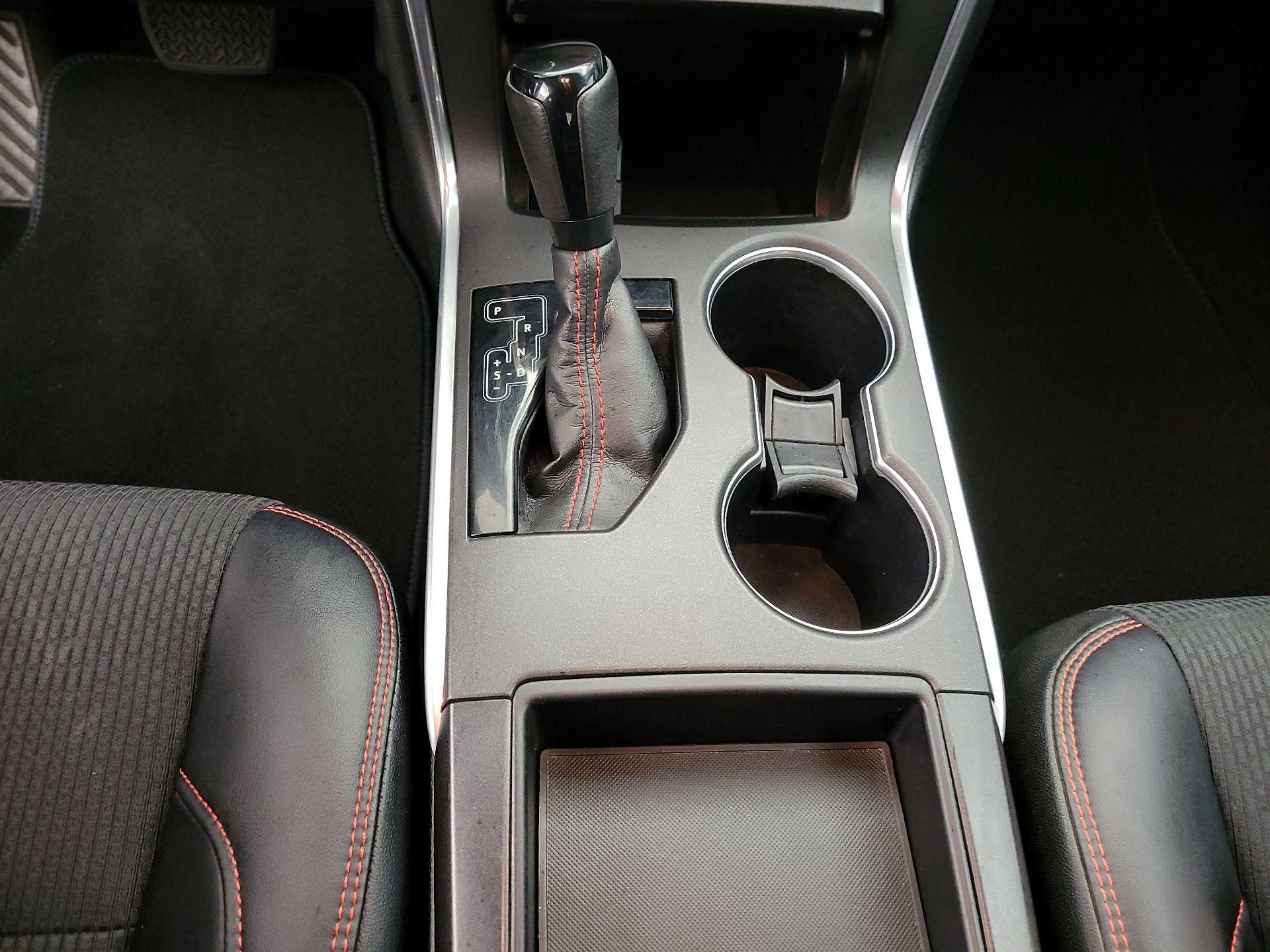 Thumbnail: 2017 Toyota Camry - 16