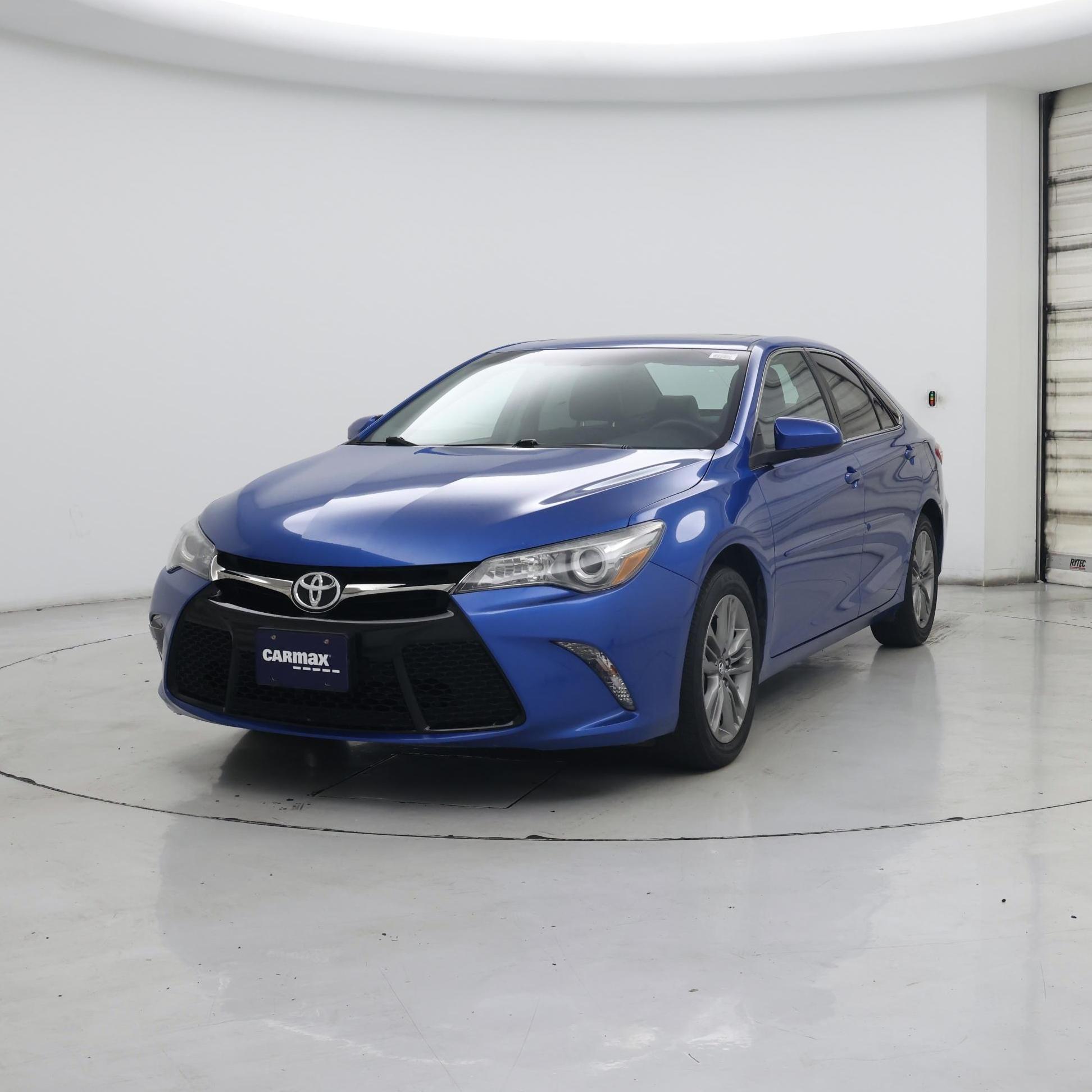 Thumbnail: 2017 Toyota Camry - 4