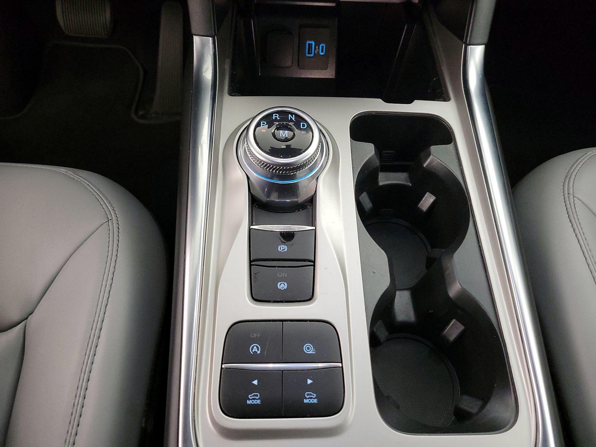 Thumbnail: 2021 Ford Explorer - 17