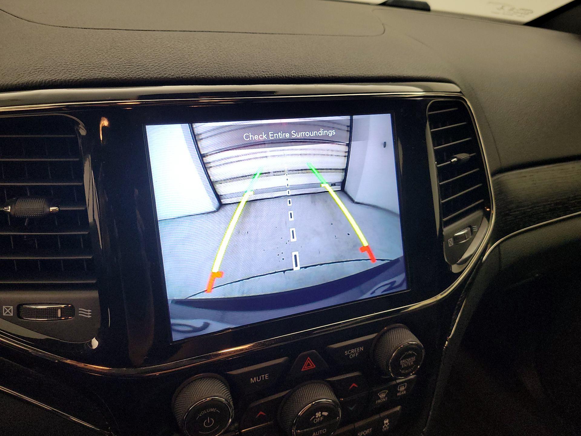 Thumbnail: 2021 Jeep Grand Cherokee - 14