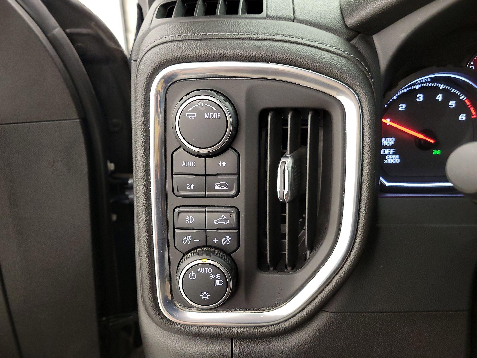 Thumbnail: 2021 Chevrolet Silverado 1500 - 13