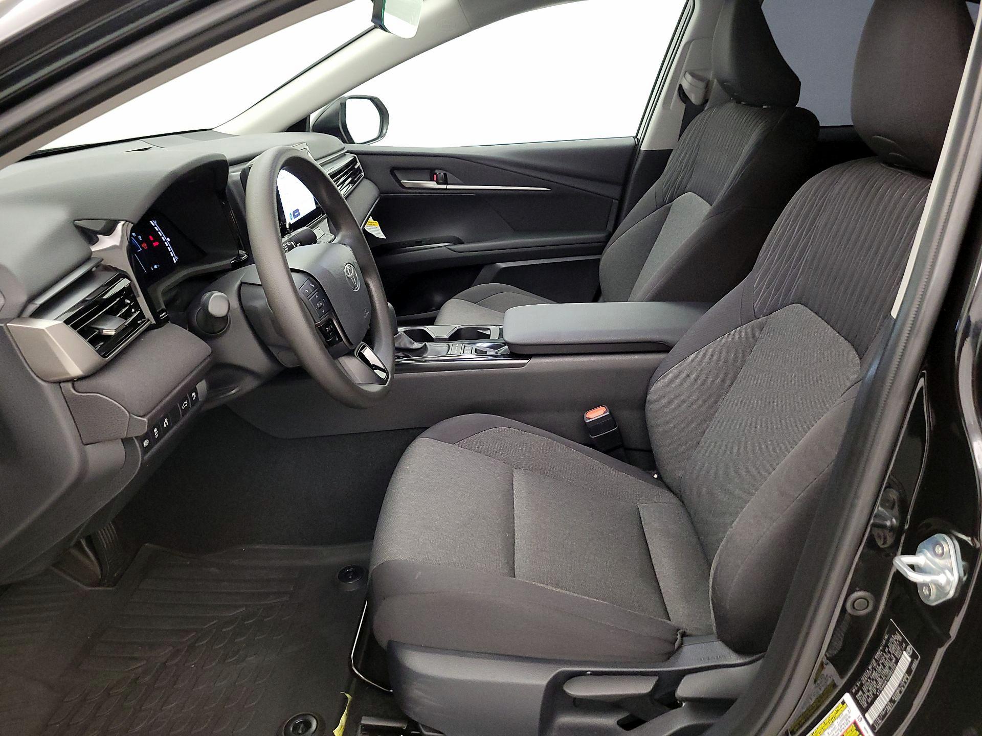 Thumbnail: 2025 Toyota Camry - 11