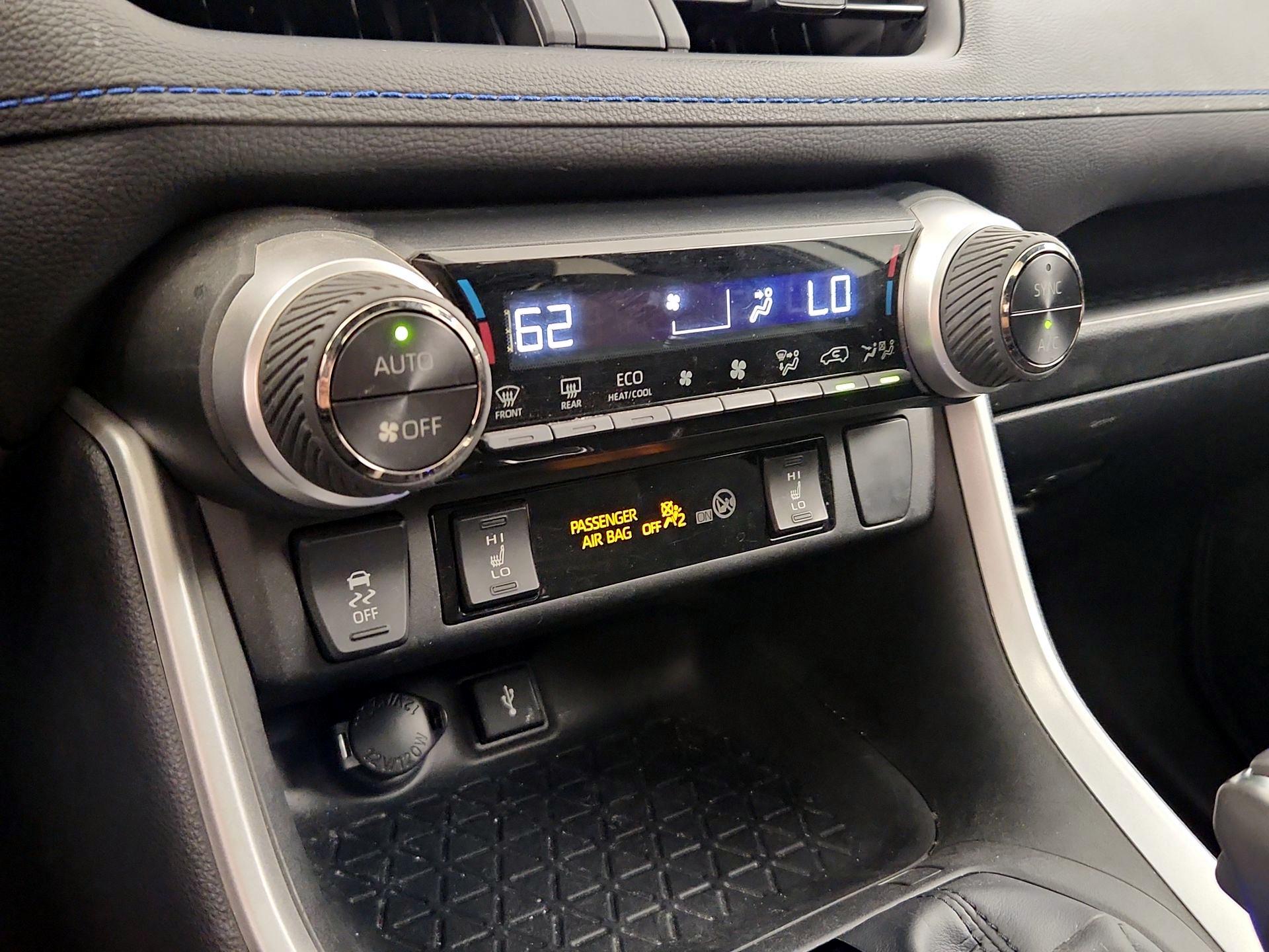 Thumbnail: 2022 Toyota RAV4 - 15