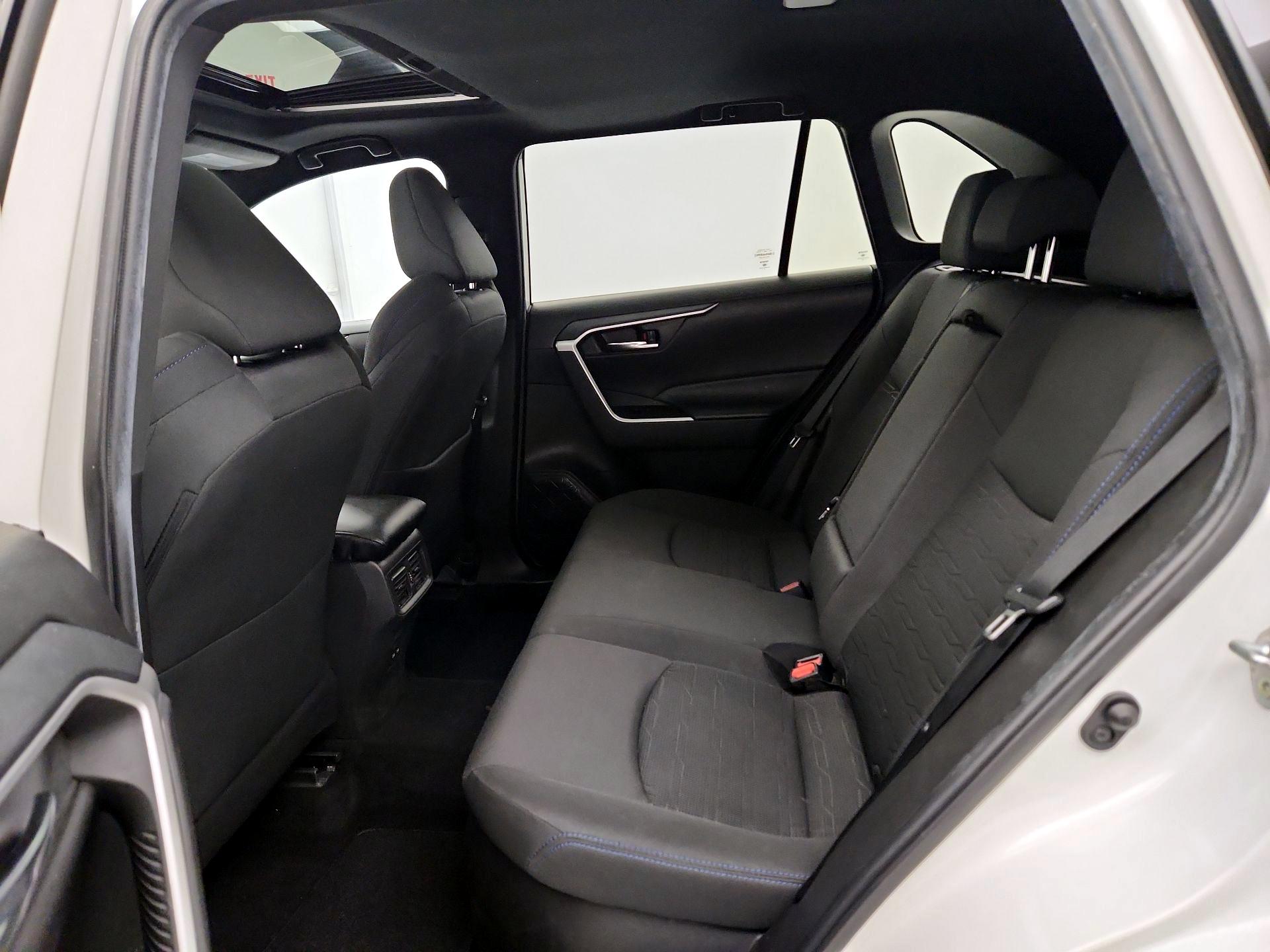 Thumbnail: 2022 Toyota RAV4 - 19