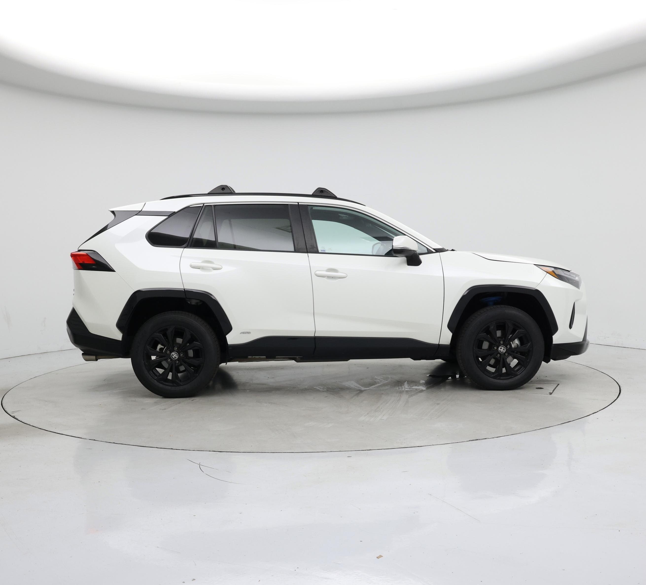 Thumbnail: 2022 Toyota RAV4 - 7