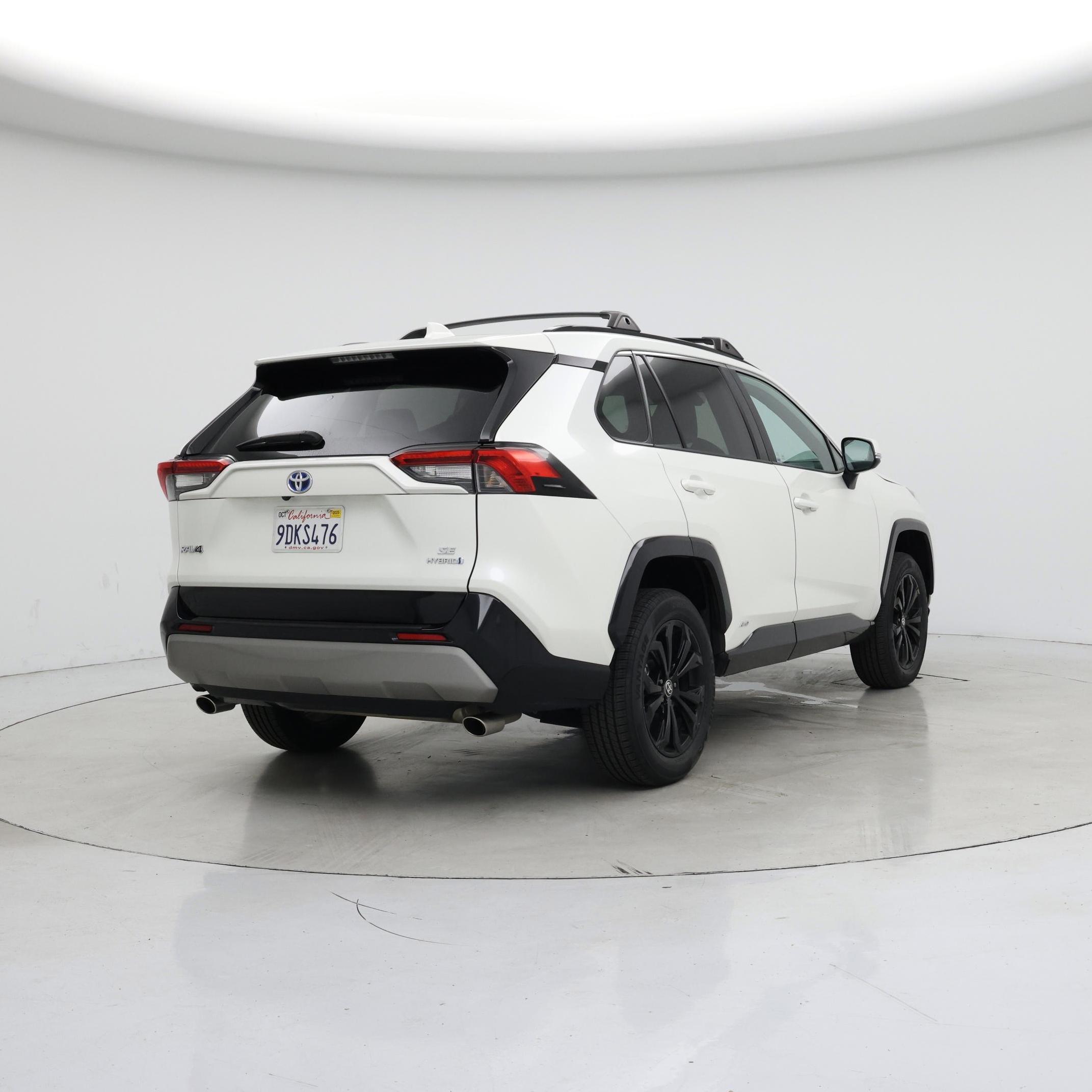 Thumbnail: 2022 Toyota RAV4 - 8