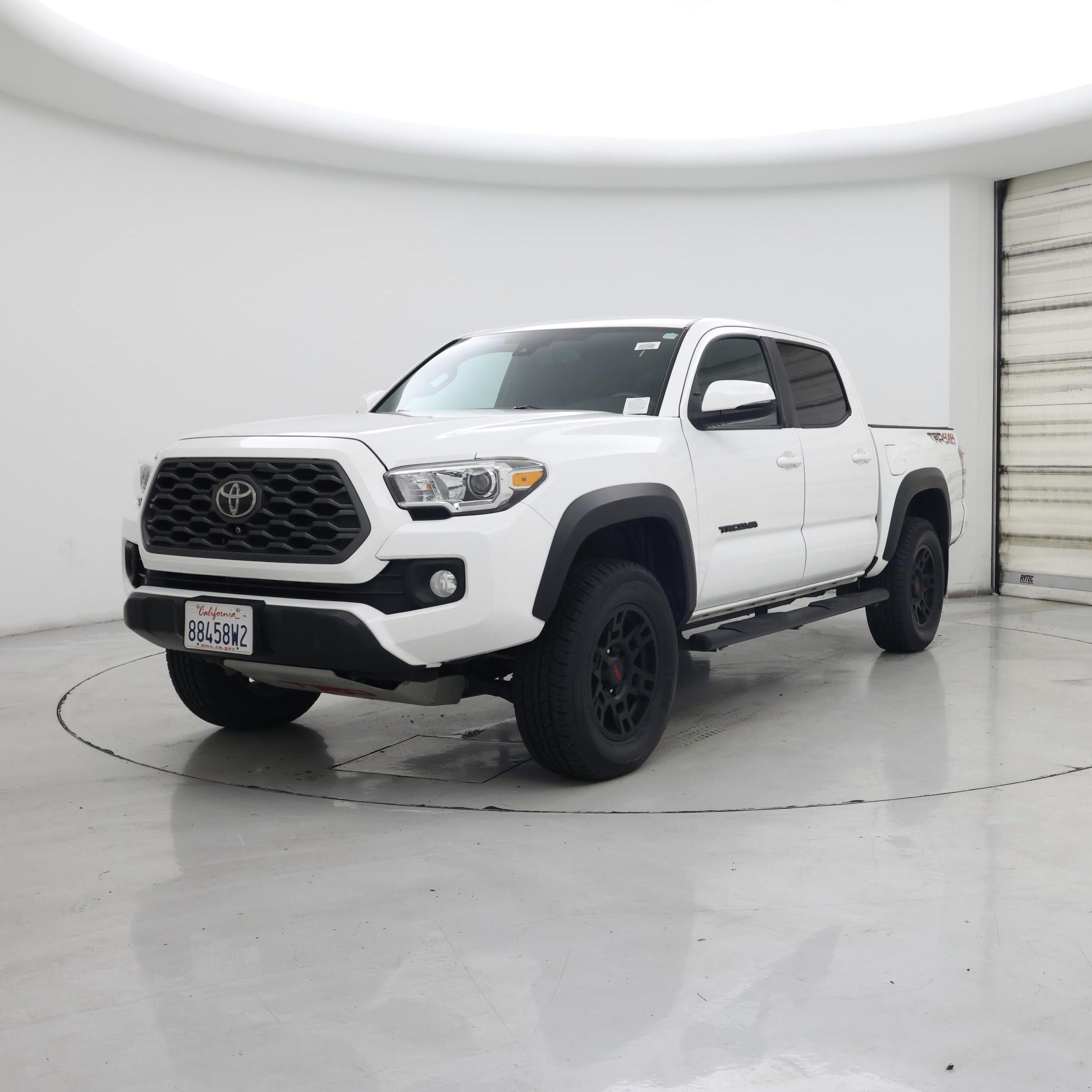 Thumbnail: 2020 Toyota Tacoma - 4