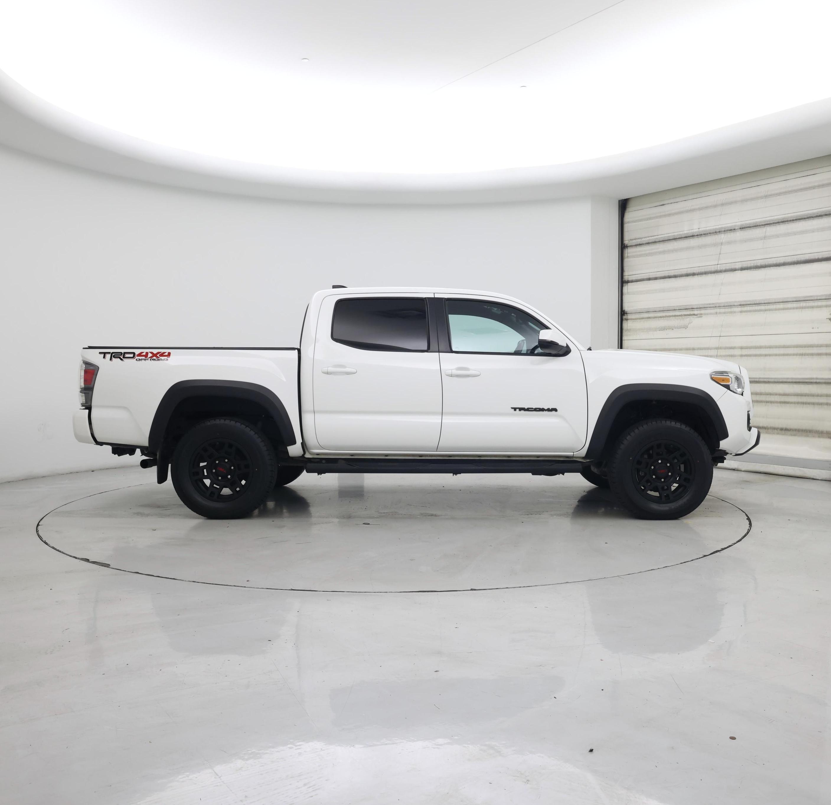 Thumbnail: 2020 Toyota Tacoma - 7