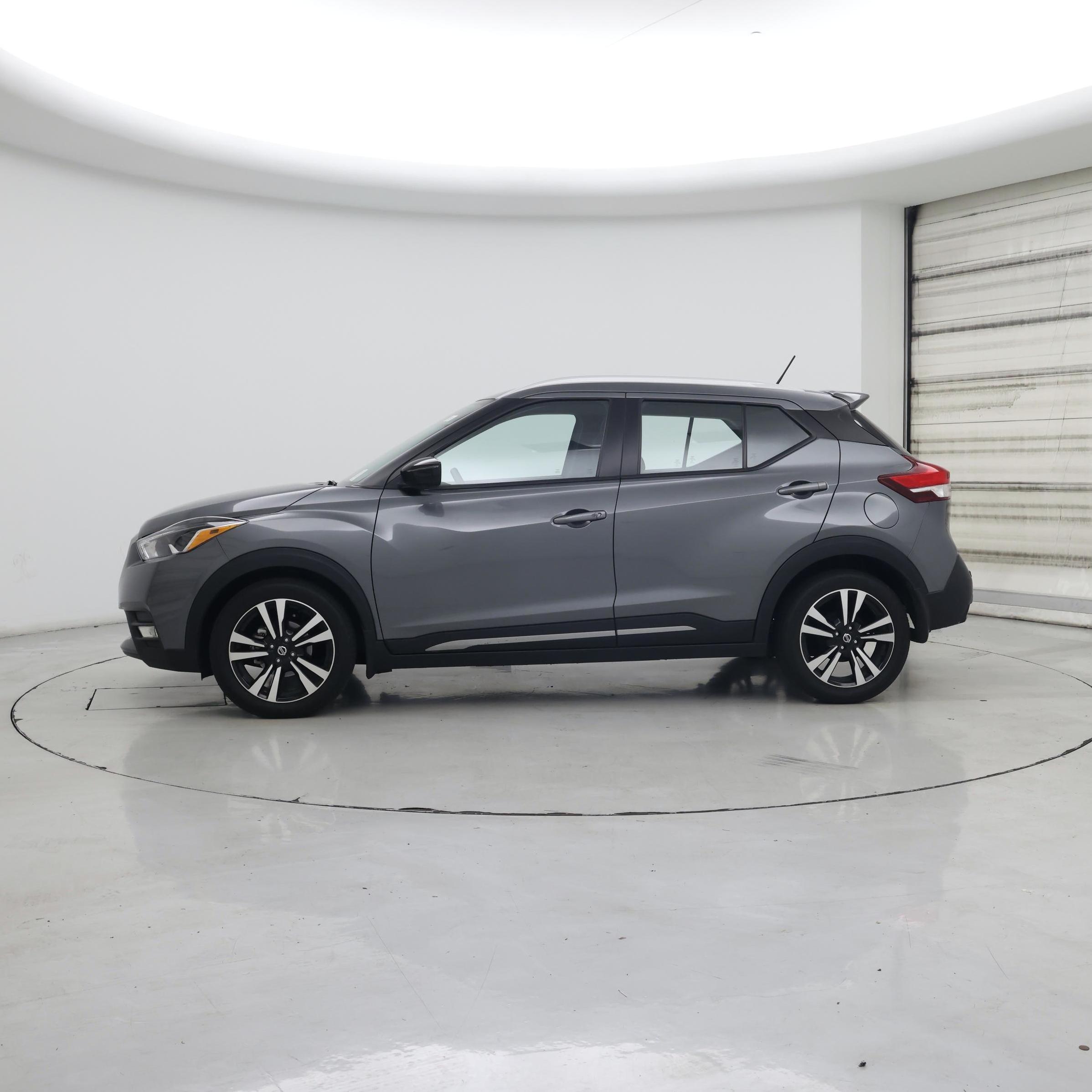 Thumbnail: 2020 Nissan Kicks - 3