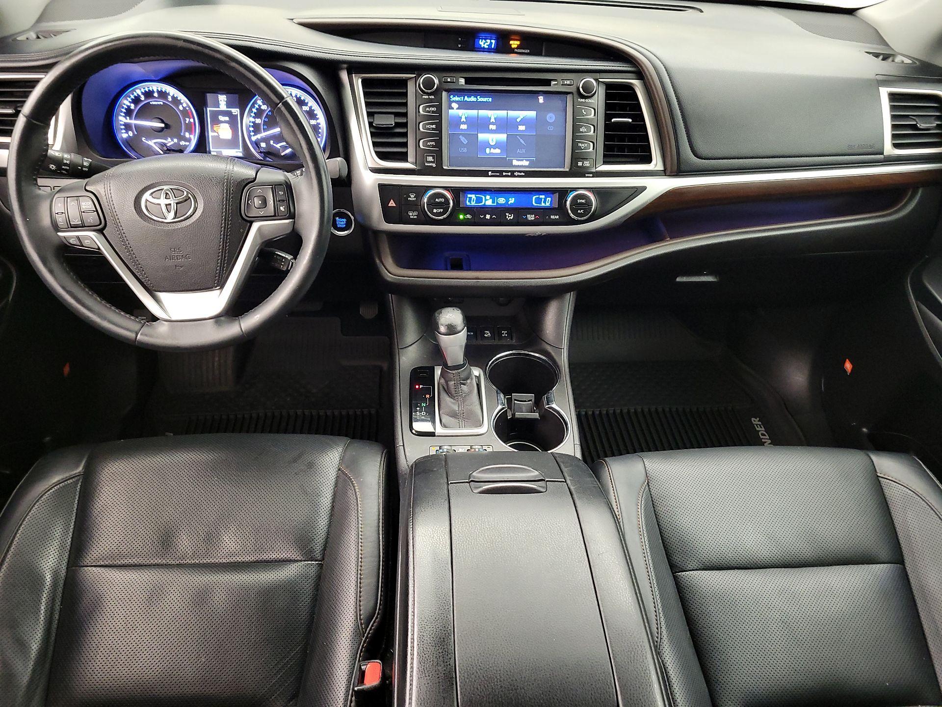 Thumbnail: 2016 Toyota Highlander - 9