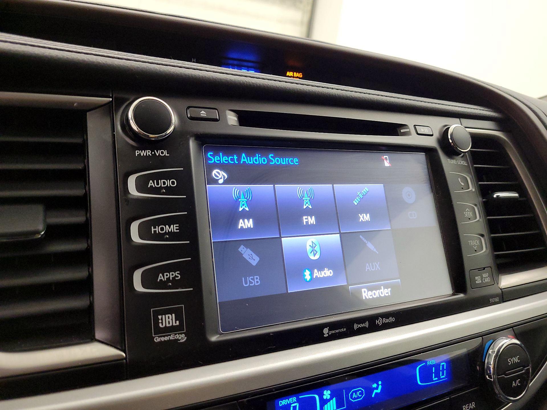 Thumbnail: 2016 Toyota Highlander - 15