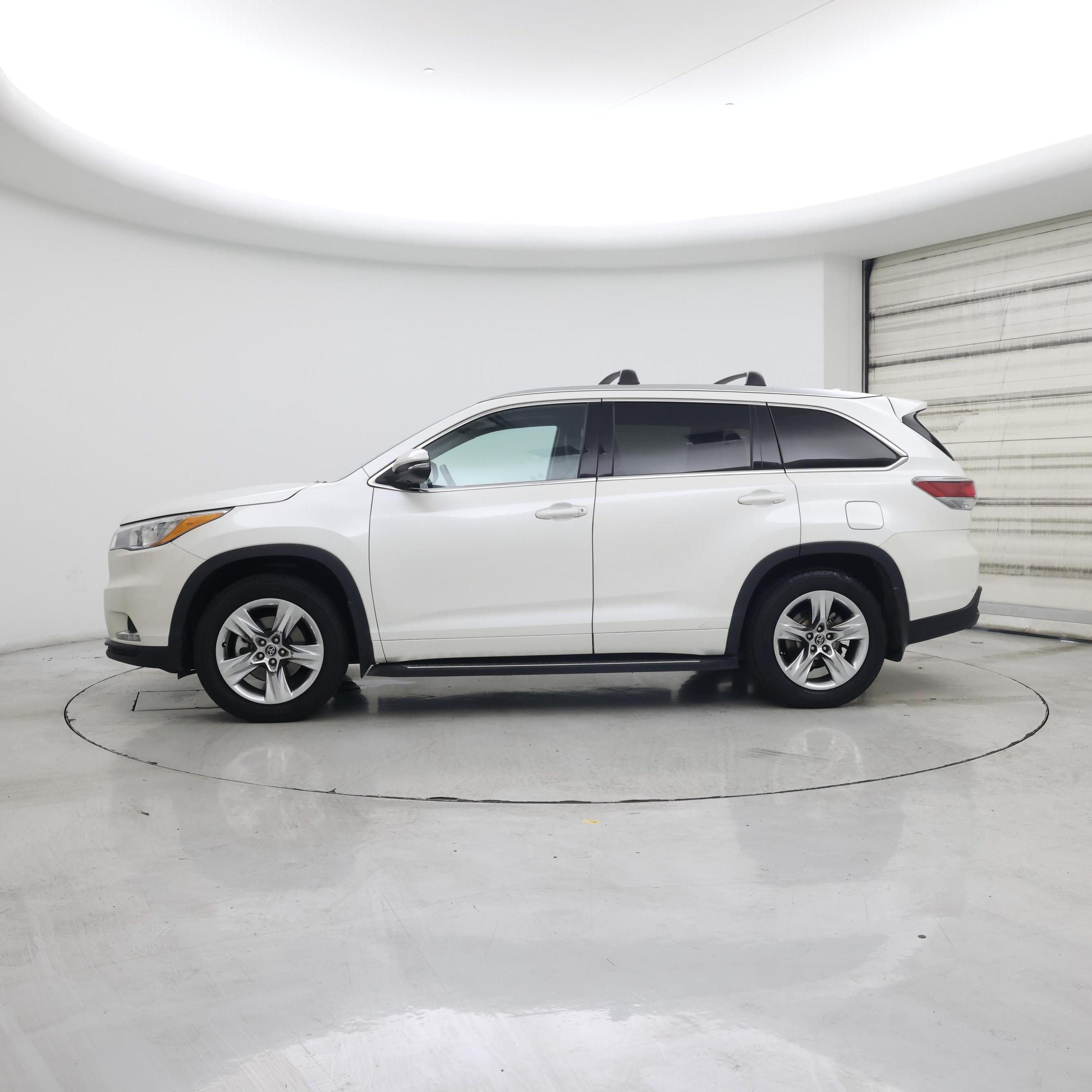 Thumbnail: 2016 Toyota Highlander - 3