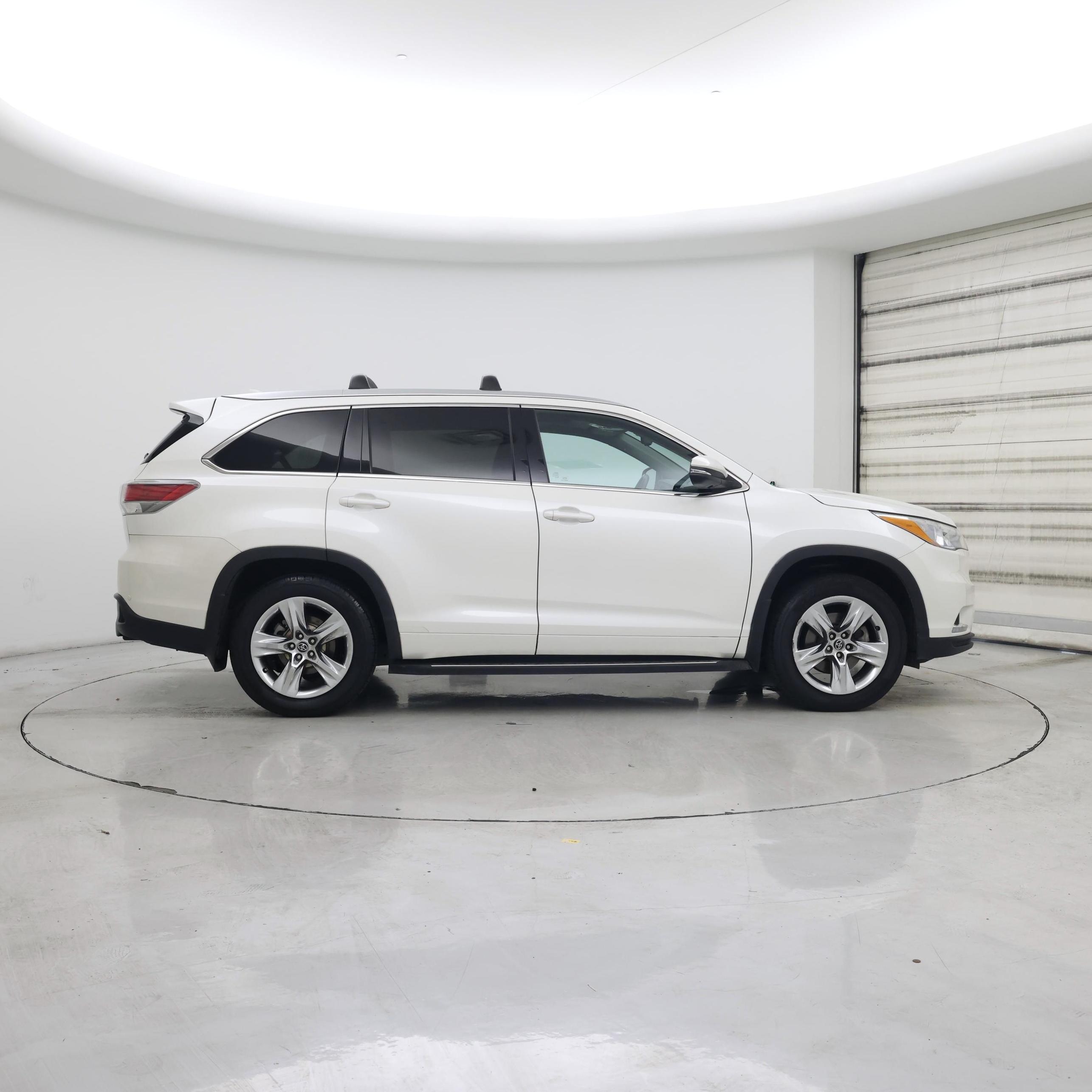 Thumbnail: 2016 Toyota Highlander - 7