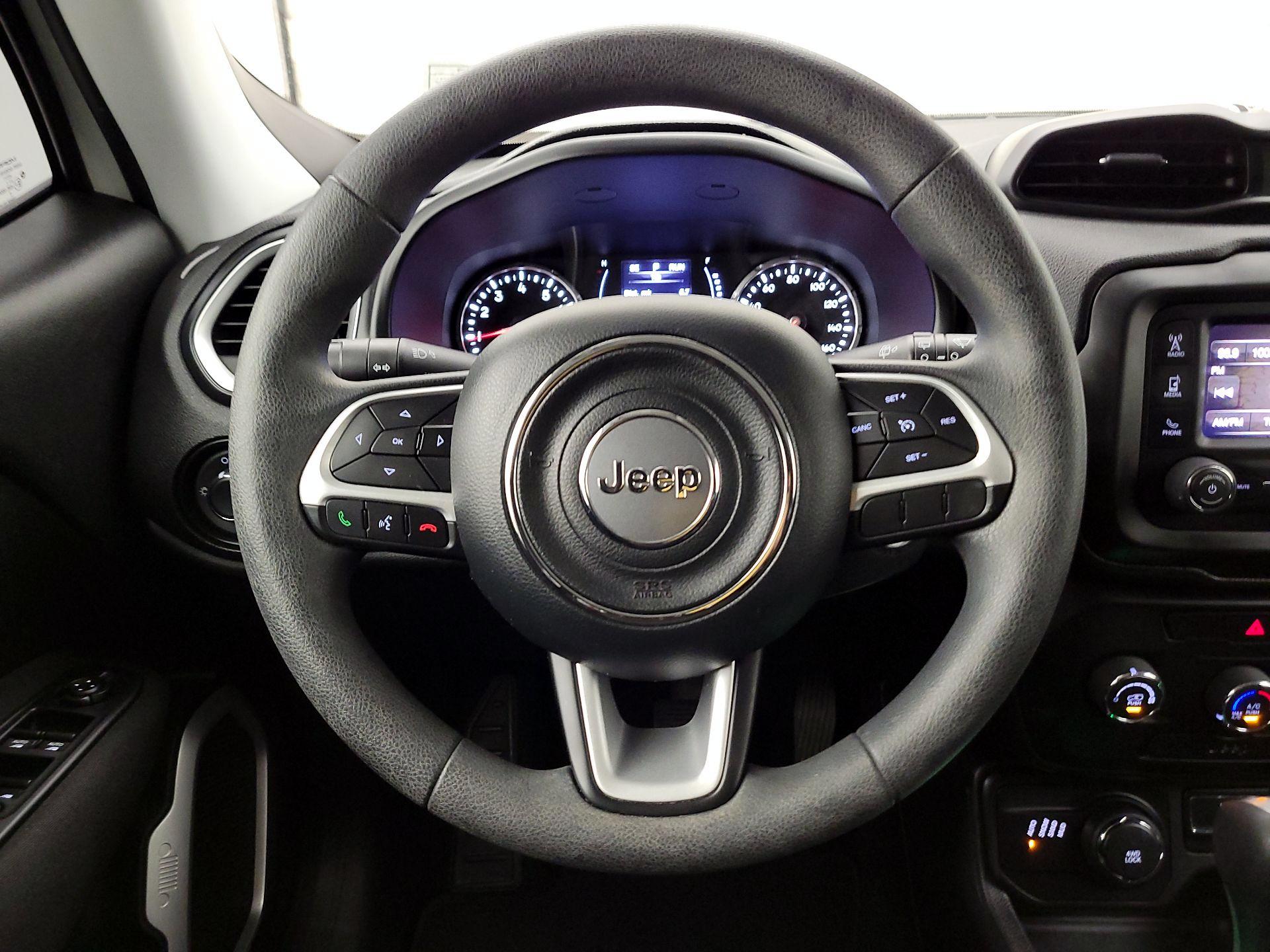 Thumbnail: 2018 Jeep Renegade - 10