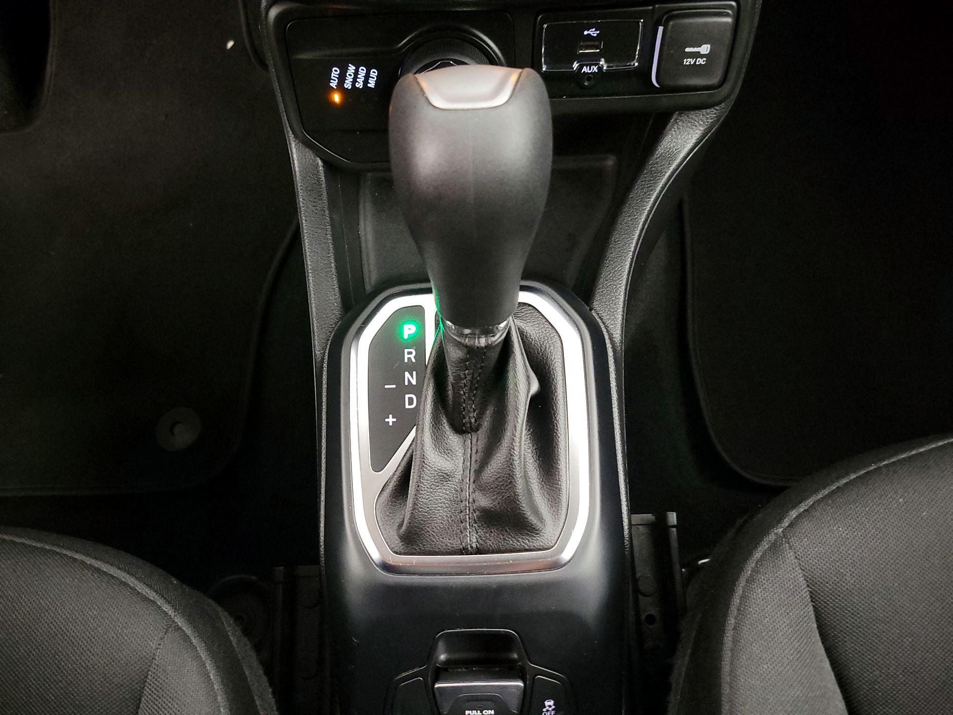 Thumbnail: 2018 Jeep Renegade - 17