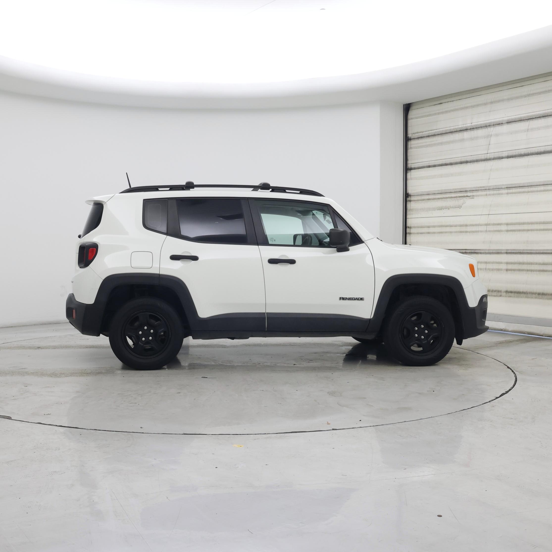 Thumbnail: 2018 Jeep Renegade - 7