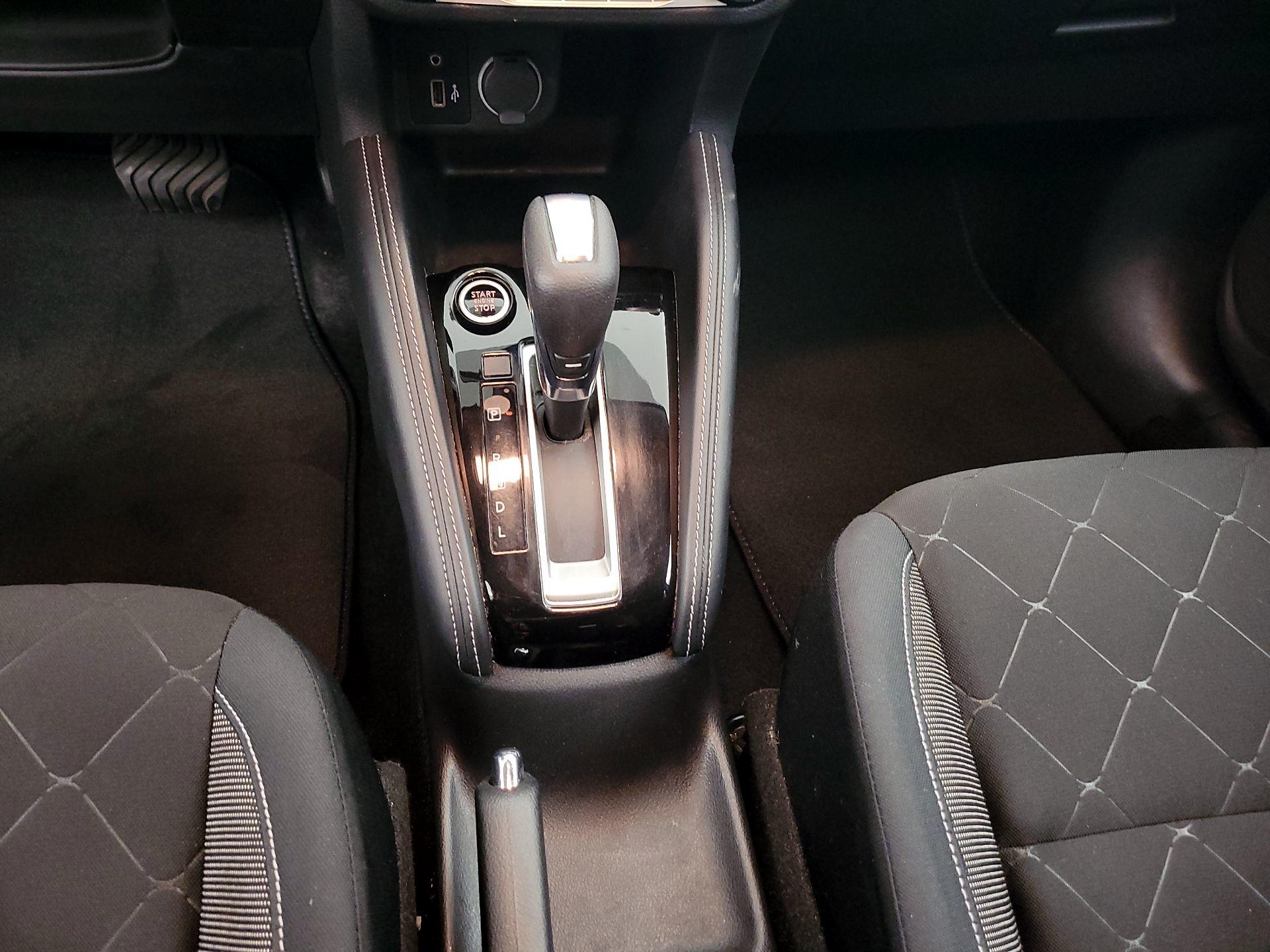 Thumbnail: 2020 Nissan Kicks - 16