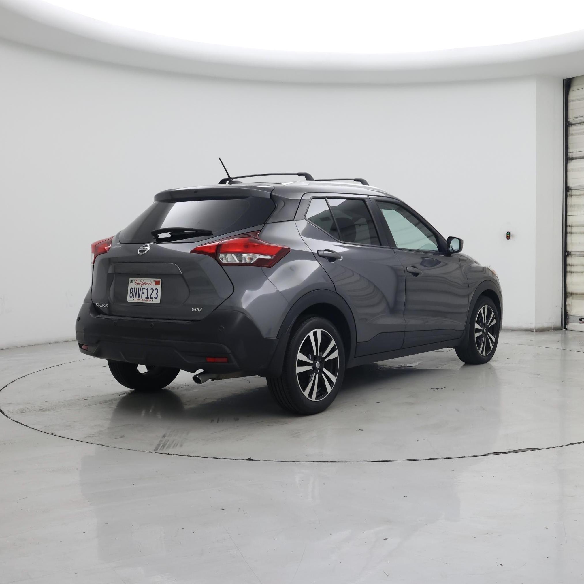 Thumbnail: 2020 Nissan Kicks - 8