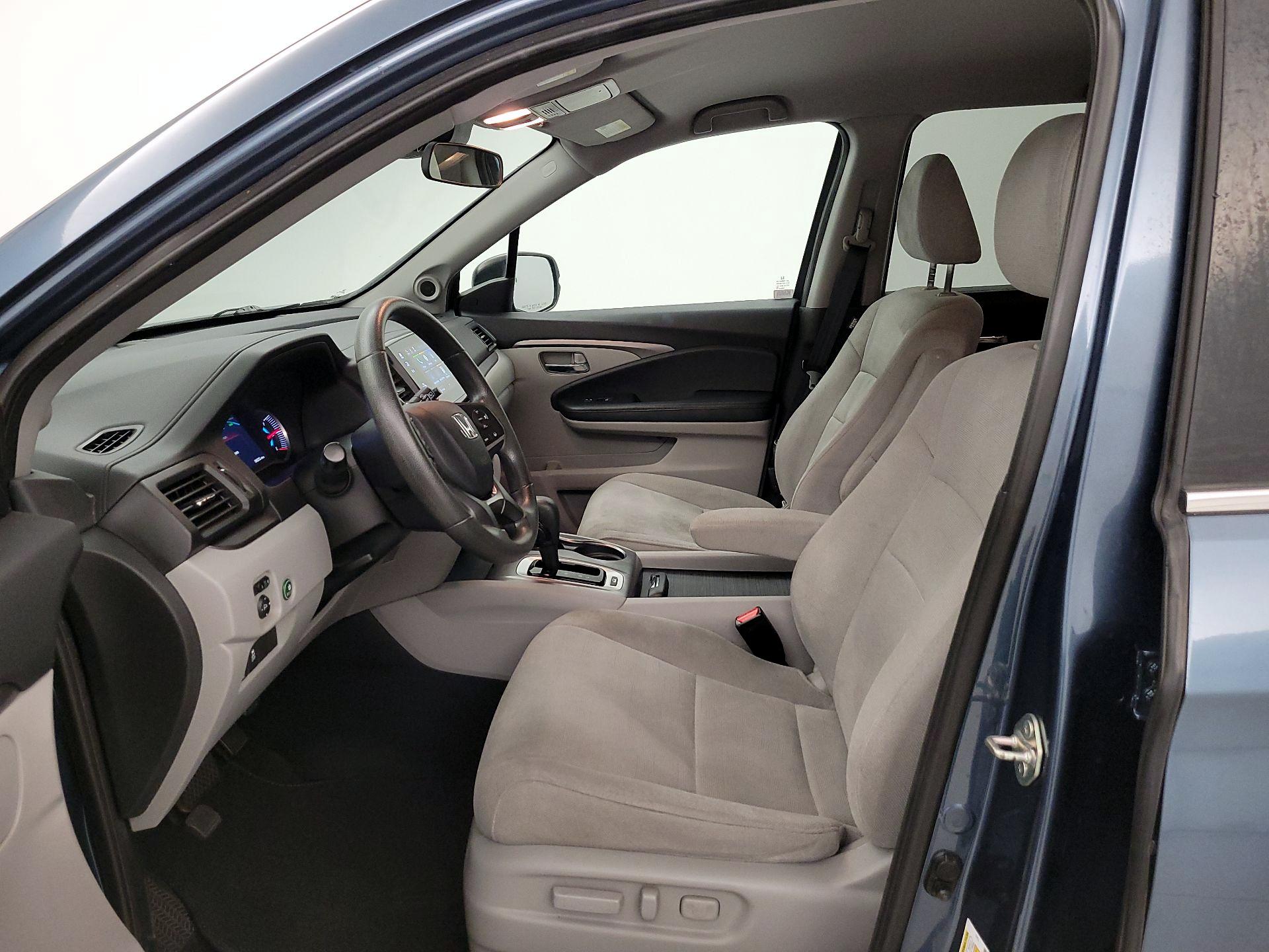 Thumbnail: 2019 Honda Pilot - 11