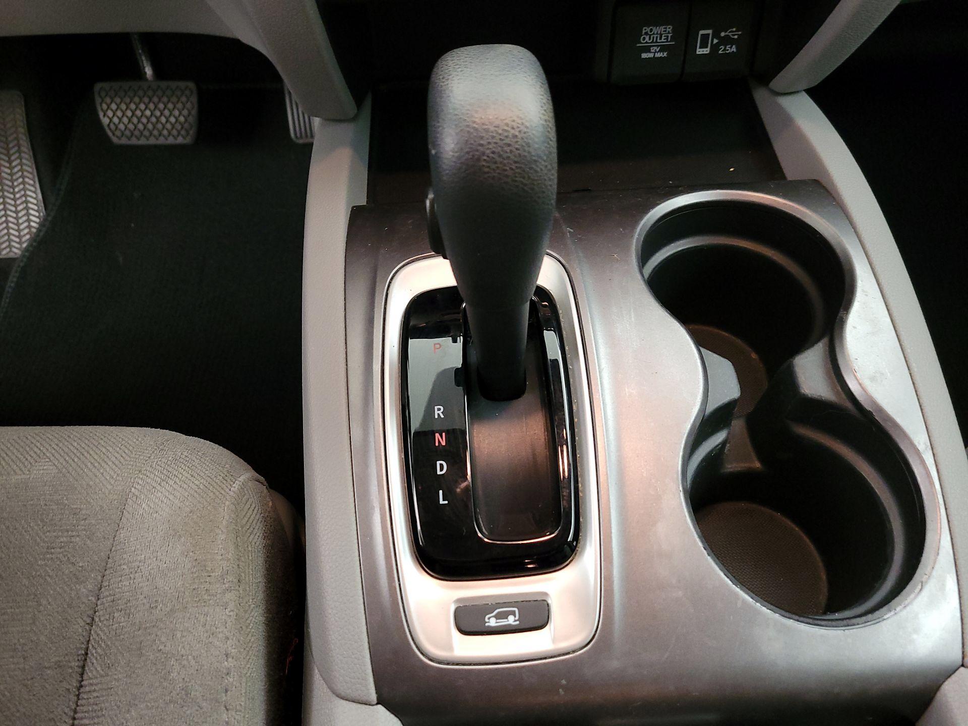 Thumbnail: 2019 Honda Pilot - 17