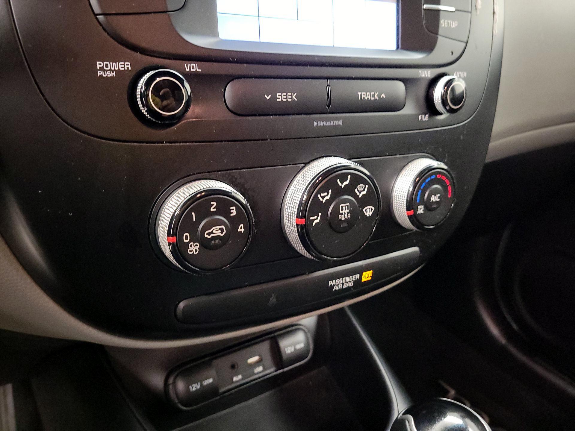 Thumbnail: 2019 Kia Soul - 16