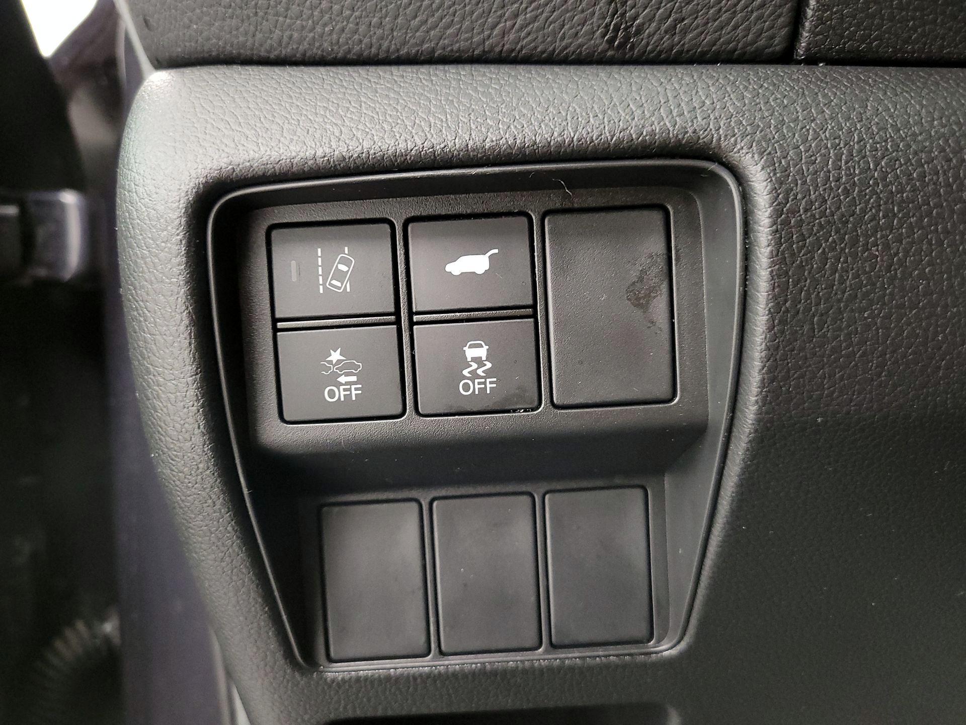 Thumbnail: 2017 Honda CR-V - 13